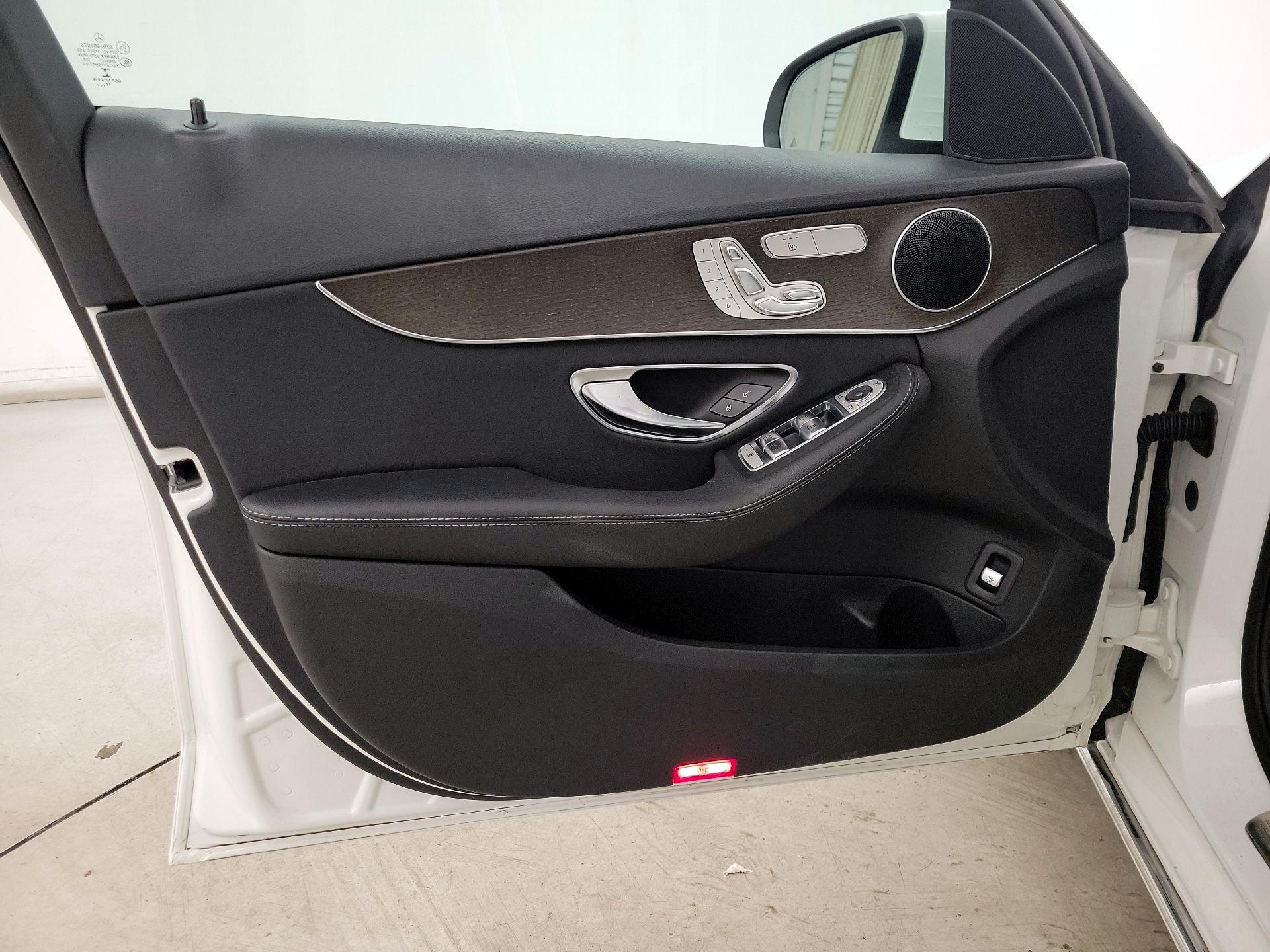 Thumbnail: 2019 Mercedes-Benz C-Class - 12