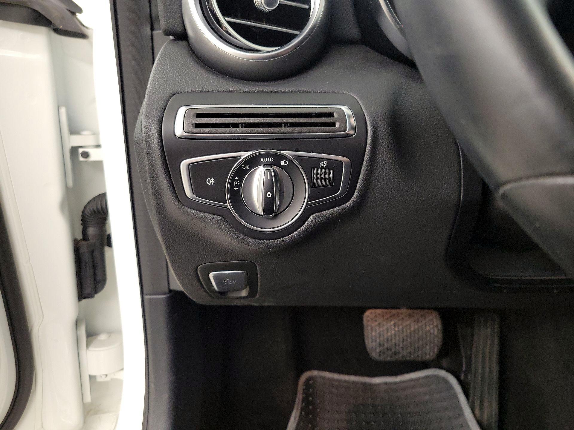 Thumbnail: 2019 Mercedes-Benz C-Class - 13