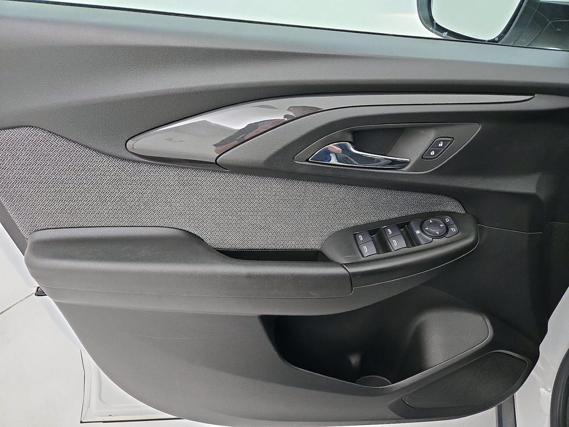 Thumbnail: 2022 Chevrolet TrailBlazer - 12