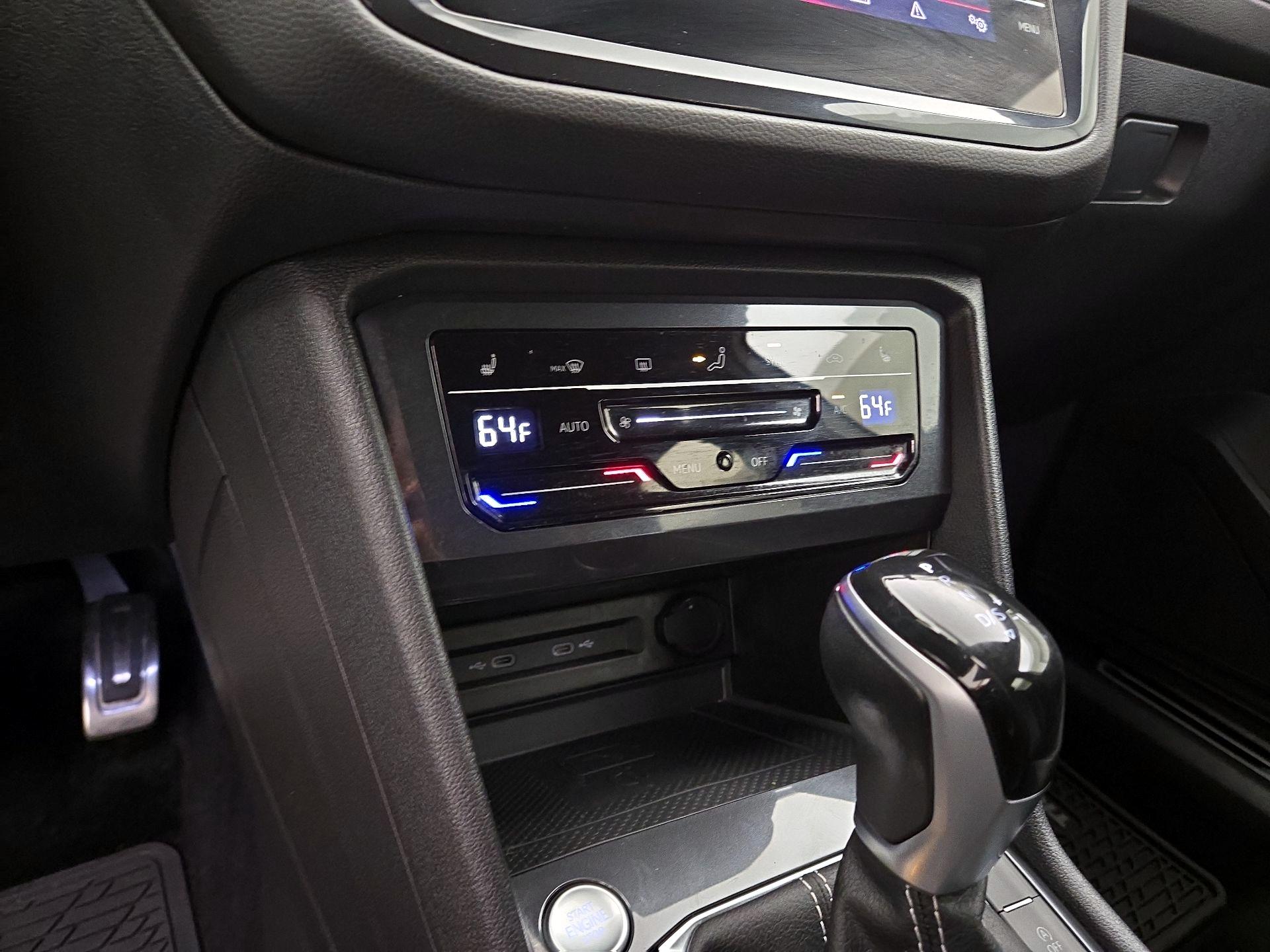 Thumbnail: 2022 Volkswagen Tiguan - 16