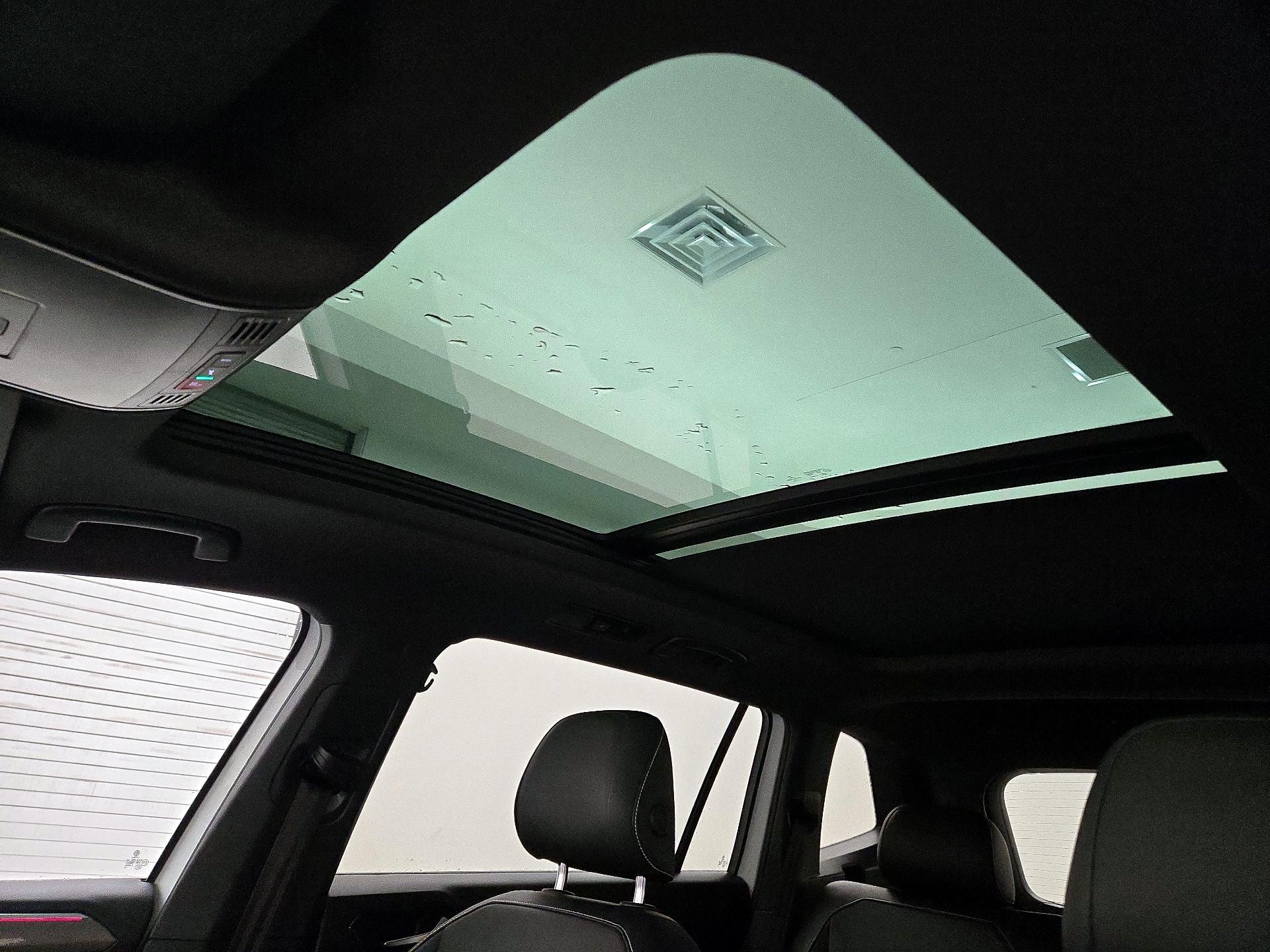 Thumbnail: 2022 Volkswagen Tiguan - 19