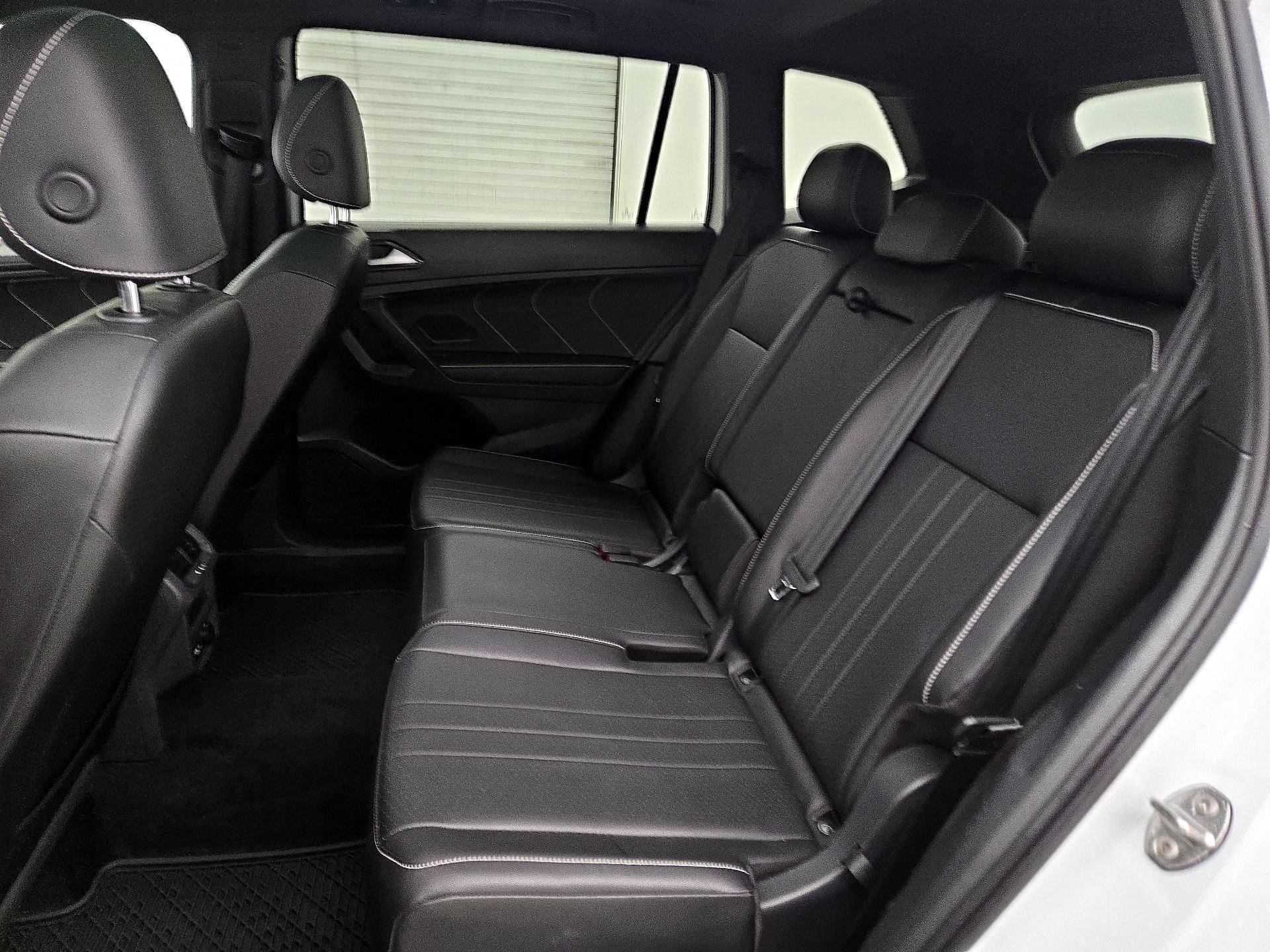 Thumbnail: 2022 Volkswagen Tiguan - 20