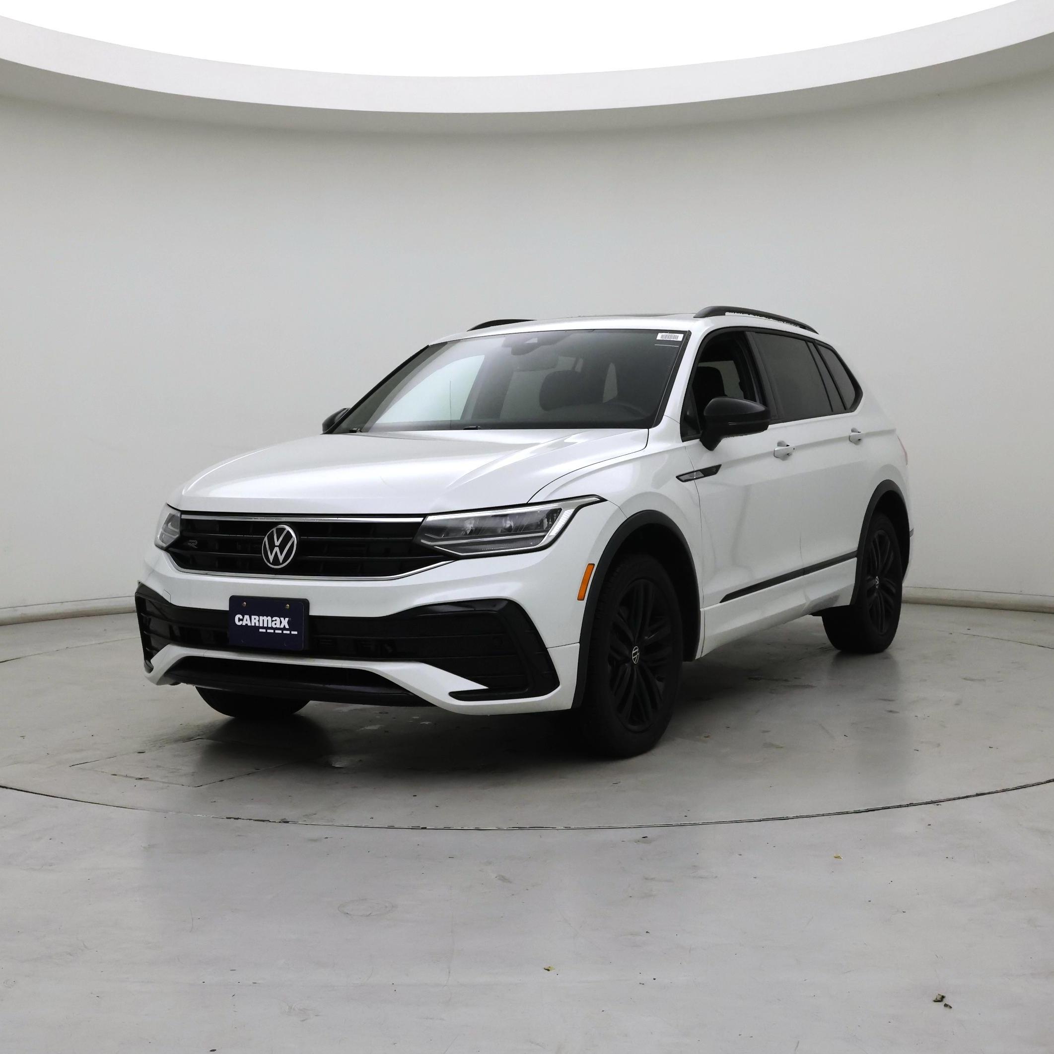 Thumbnail: 2022 Volkswagen Tiguan - 4