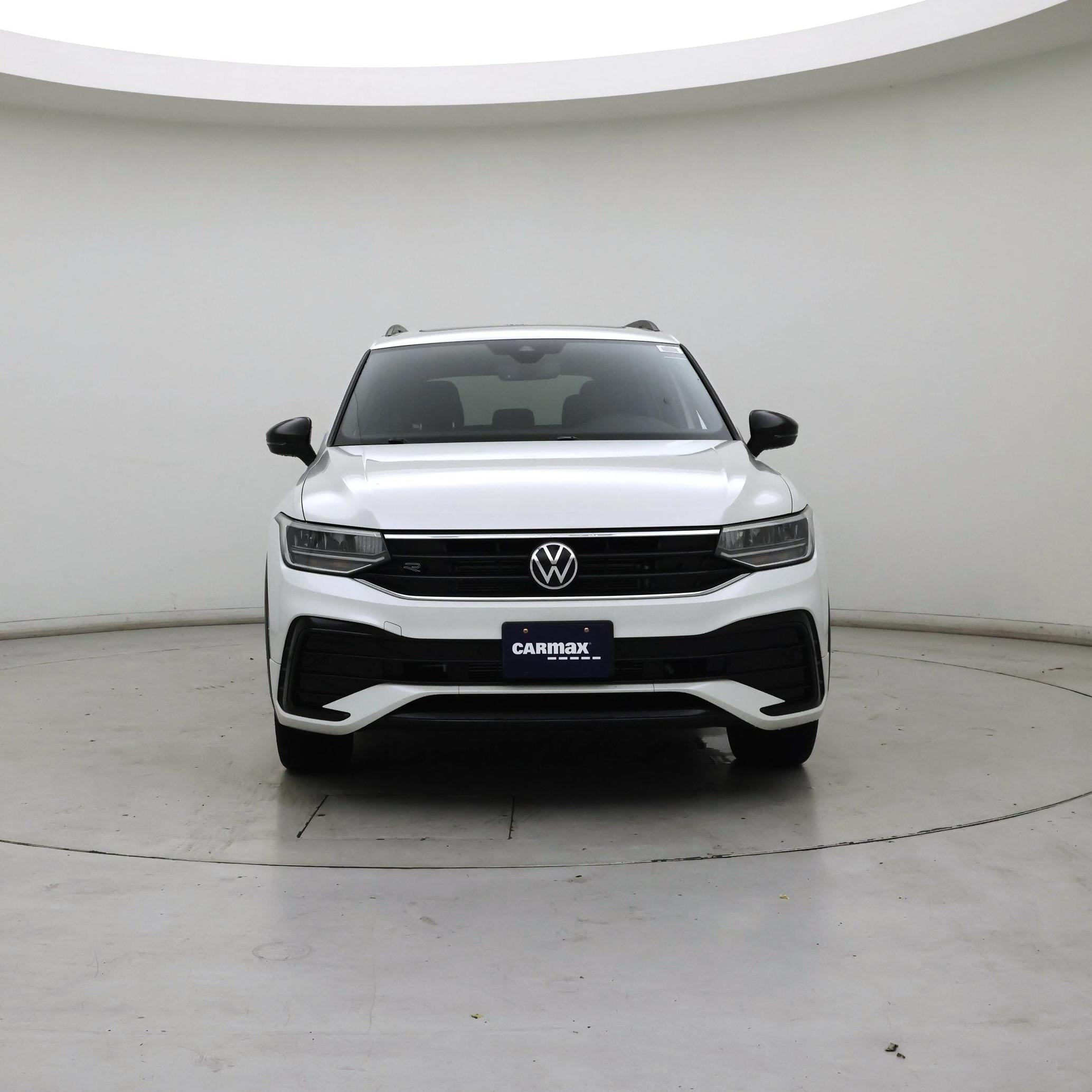 Thumbnail: 2022 Volkswagen Tiguan - 5