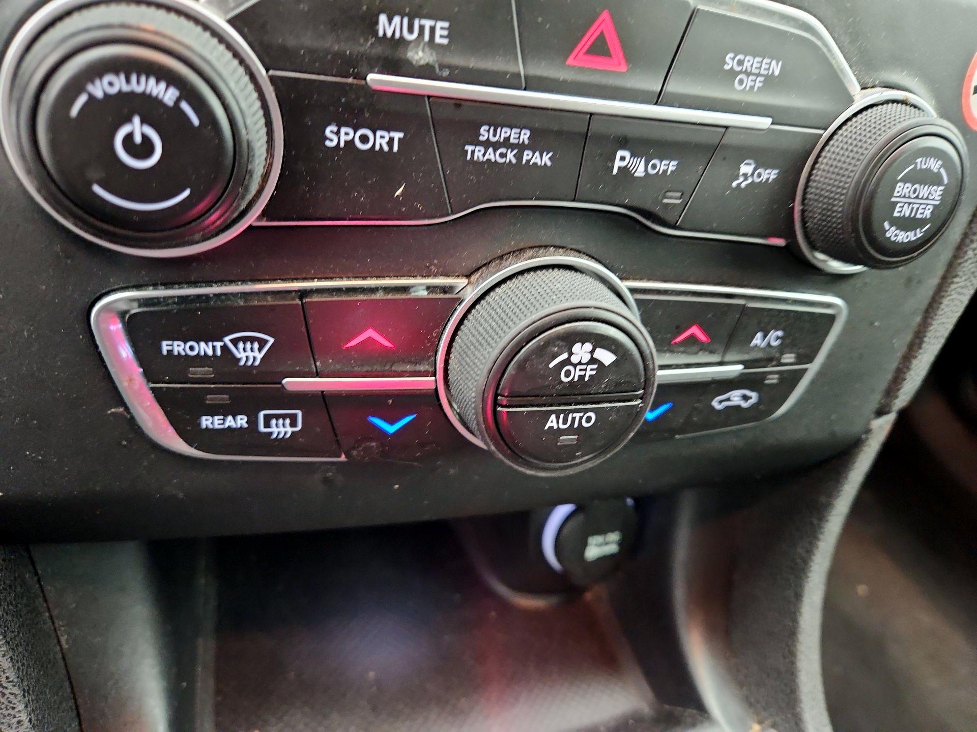 Thumbnail: 2023 Dodge Charger - 16