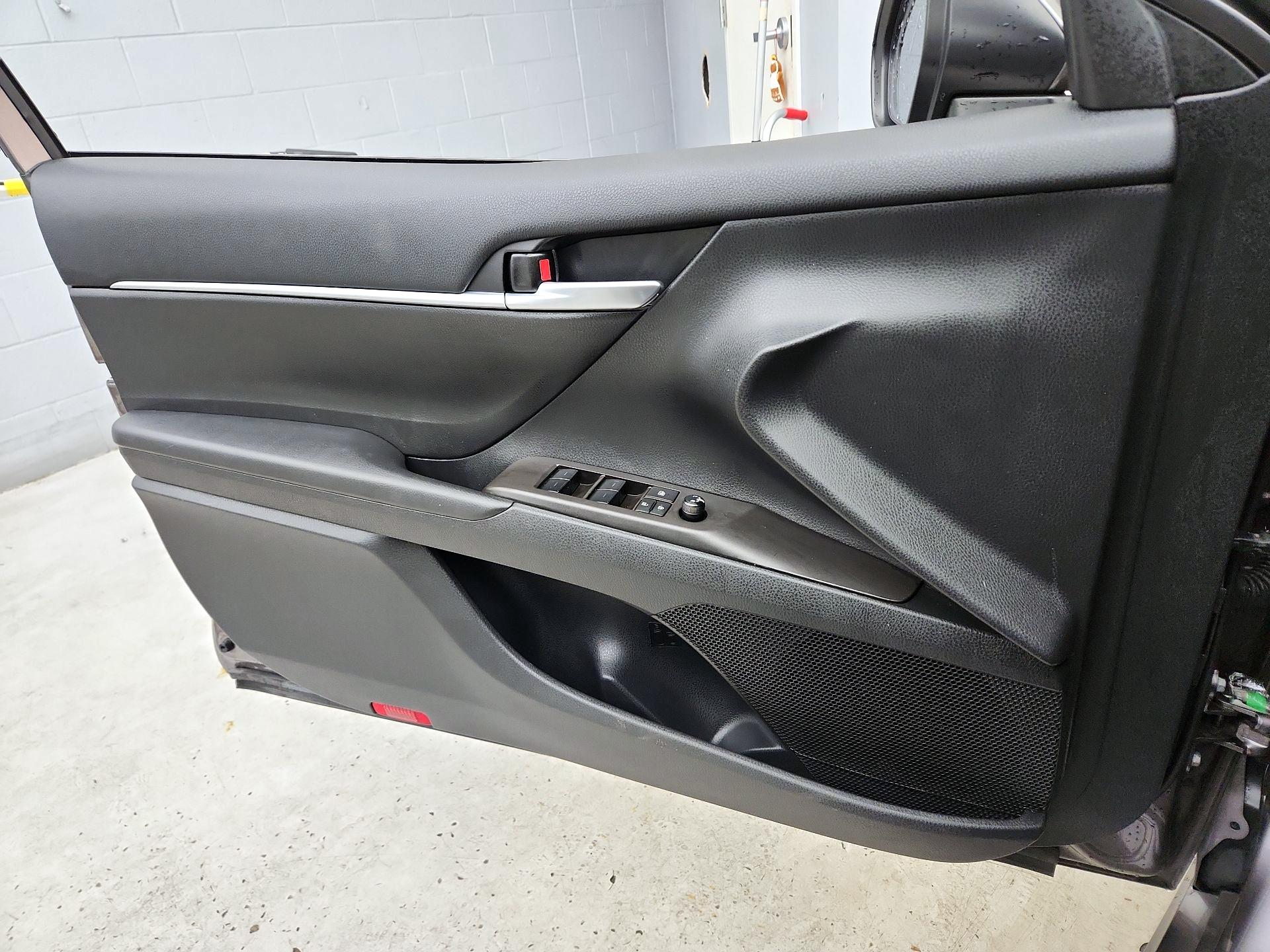 Thumbnail: 2023 Toyota Camry - 12