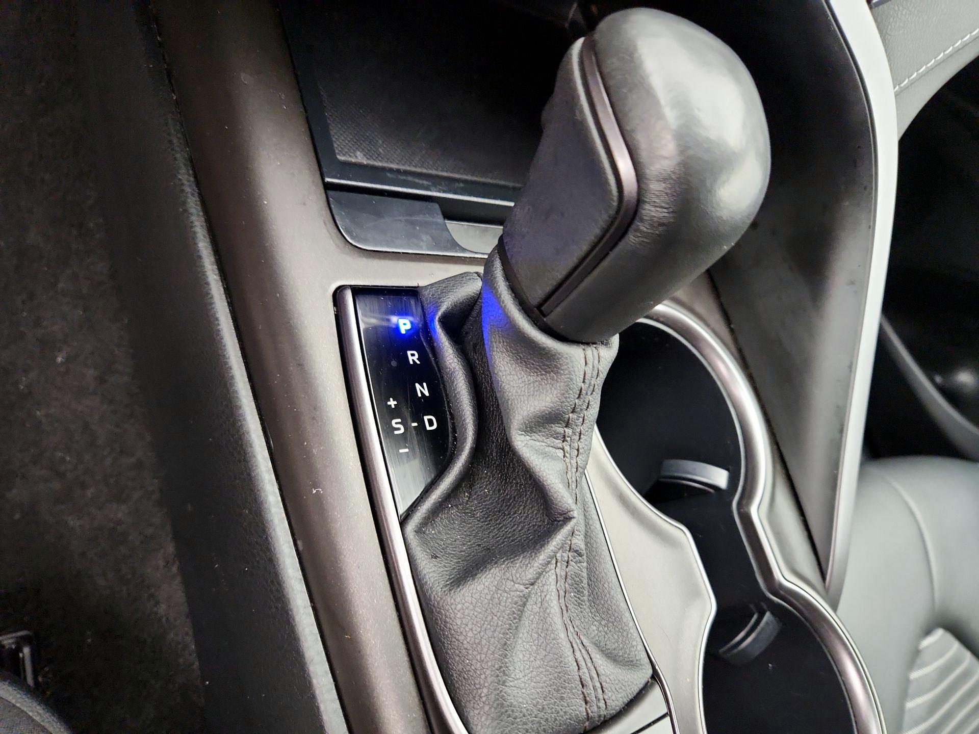 Thumbnail: 2023 Toyota Camry - 17