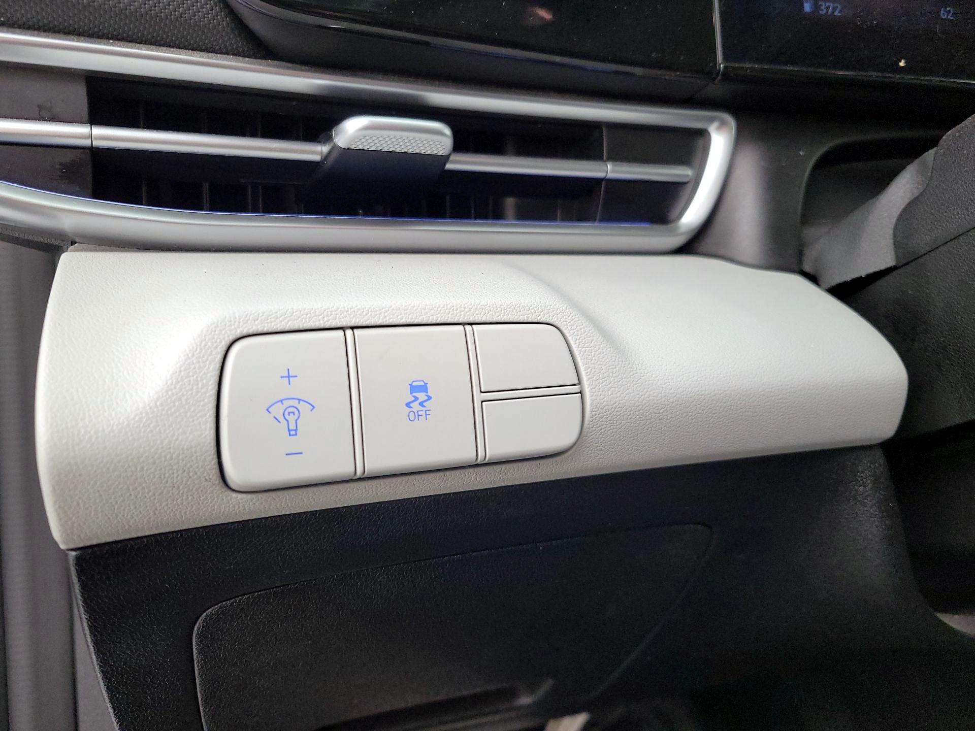 Thumbnail: 2024 Hyundai Elantra - 13