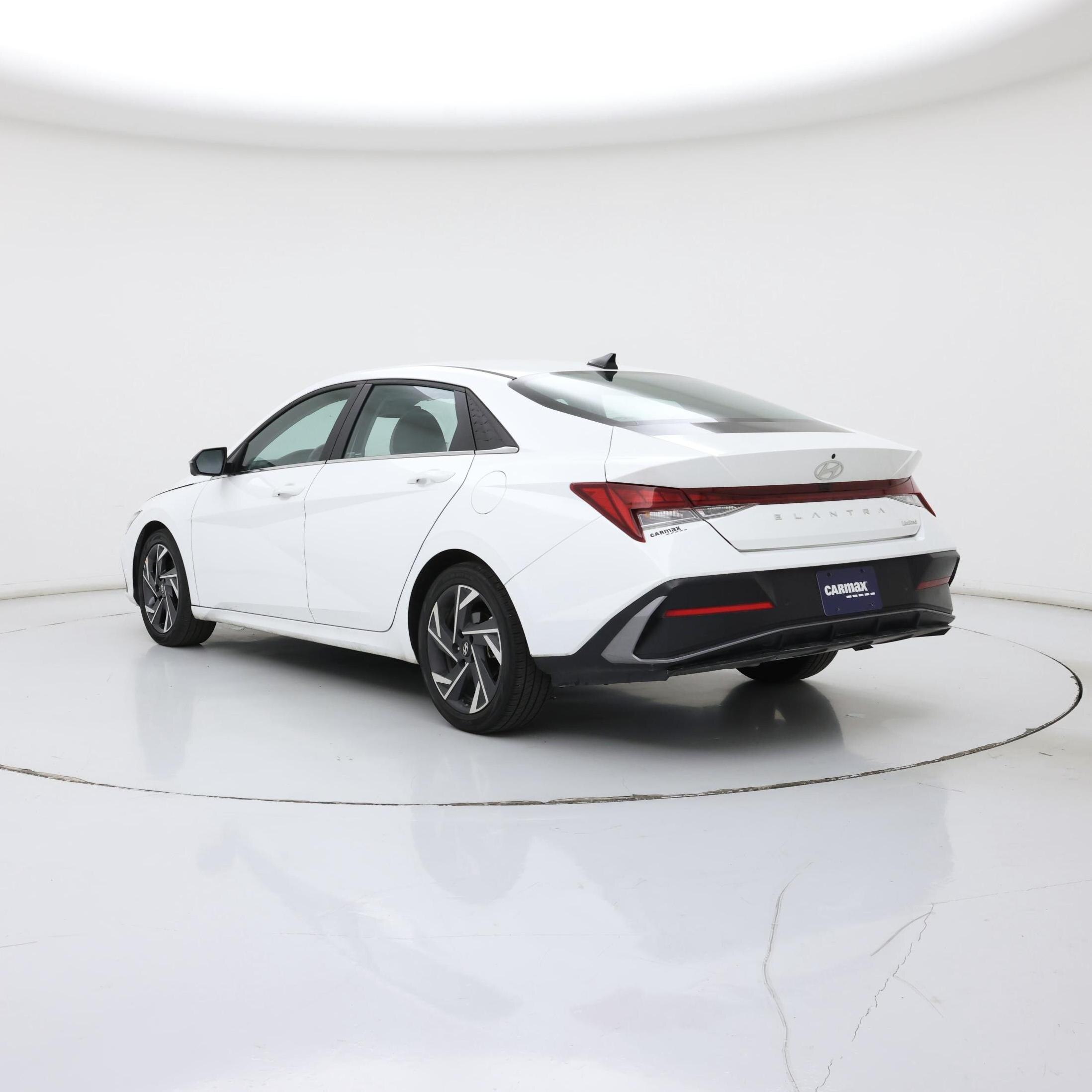 Thumbnail: 2024 Hyundai Elantra - 2