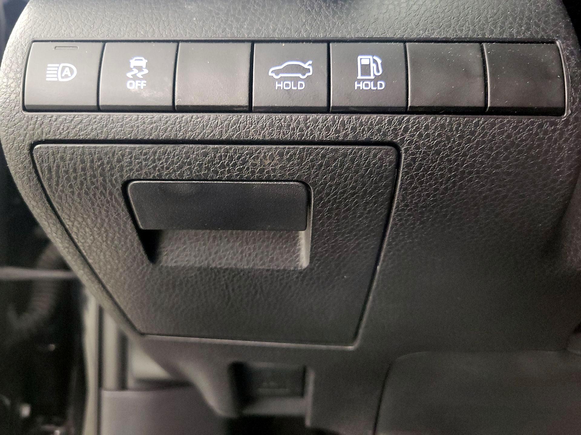 Thumbnail: 2023 Toyota Camry - 13