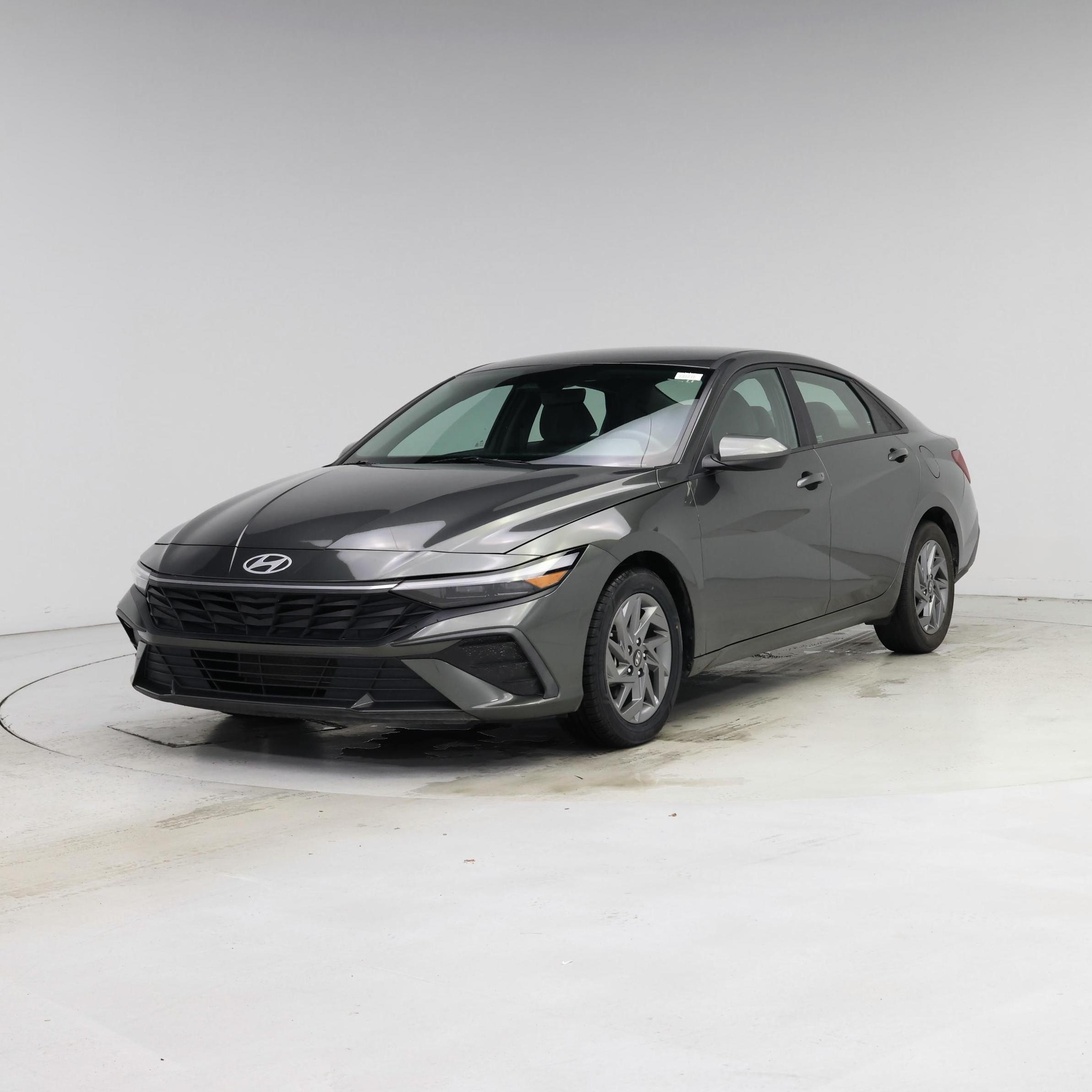 Thumbnail: 2024 Hyundai Elantra - 4