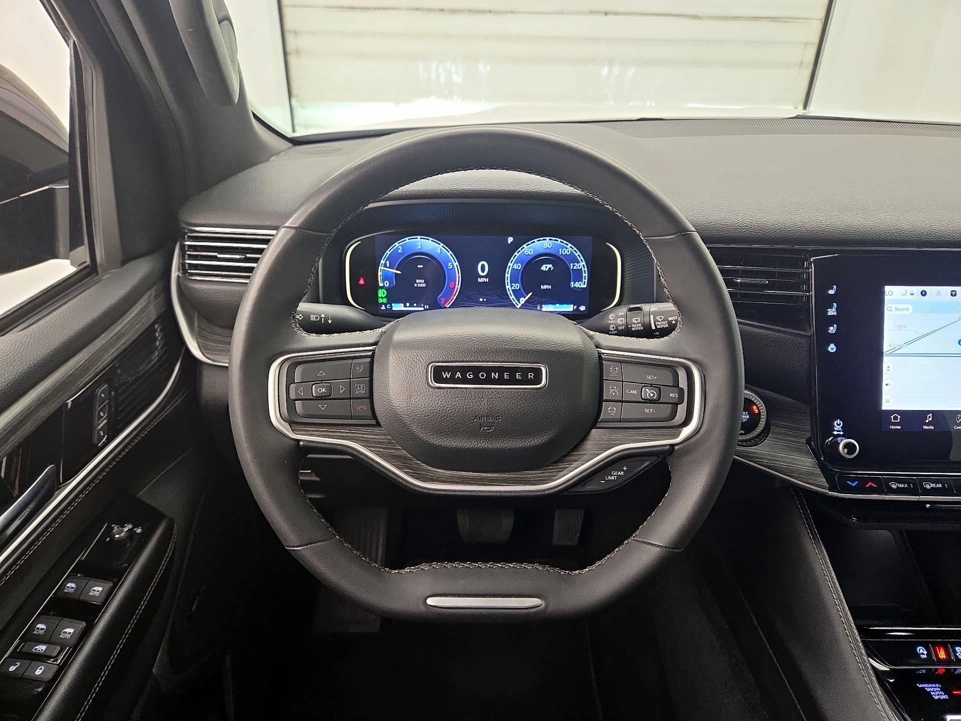 Thumbnail: 2024 Jeep Wagoneer - 10