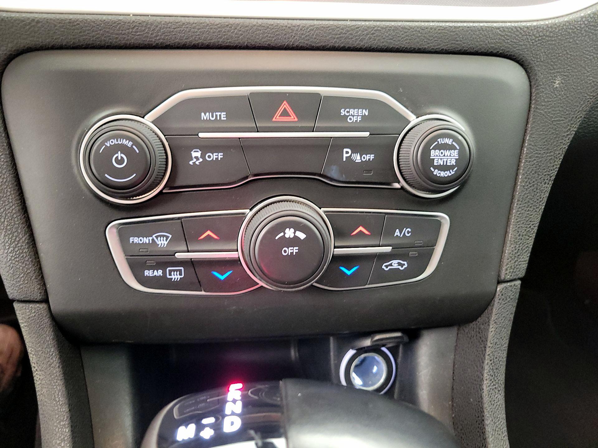 Thumbnail: 2022 Dodge Charger - 16