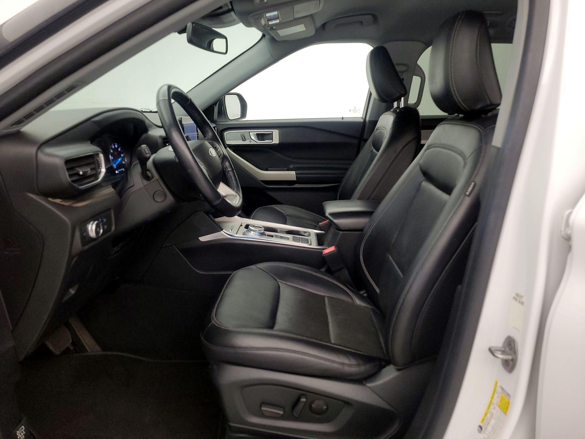 Thumbnail: 2022 Ford Explorer - 11