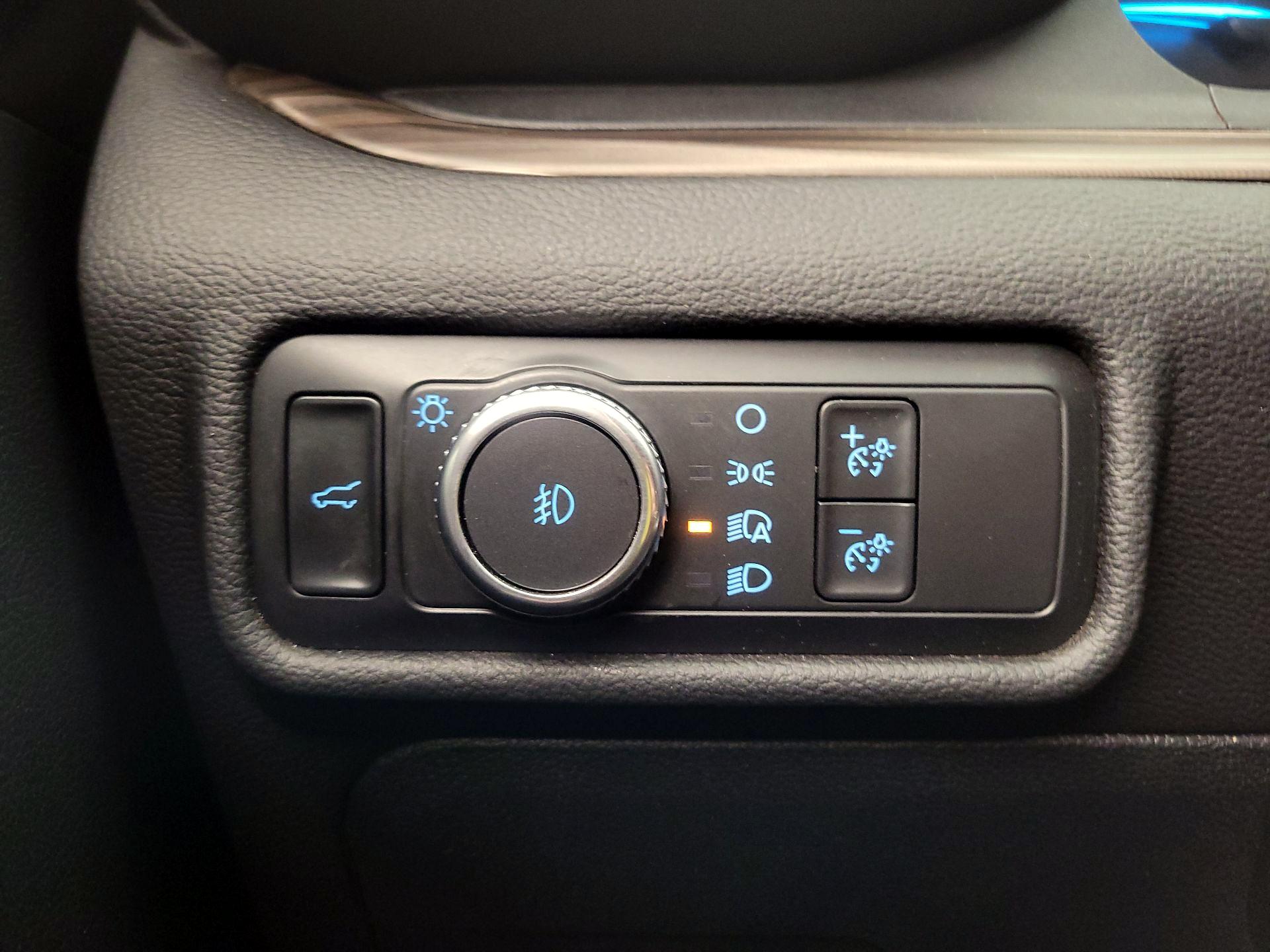 Thumbnail: 2022 Ford Explorer - 13