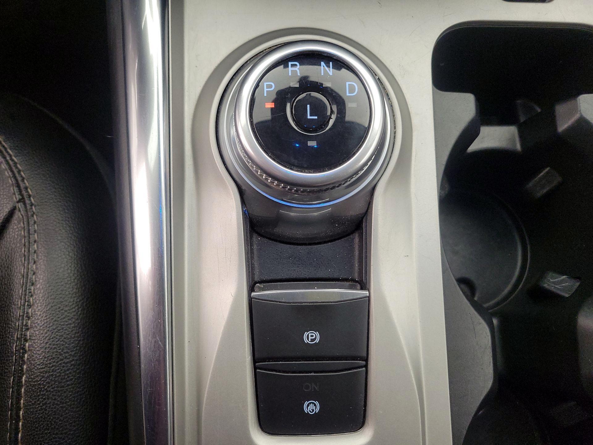 Thumbnail: 2022 Ford Explorer - 18