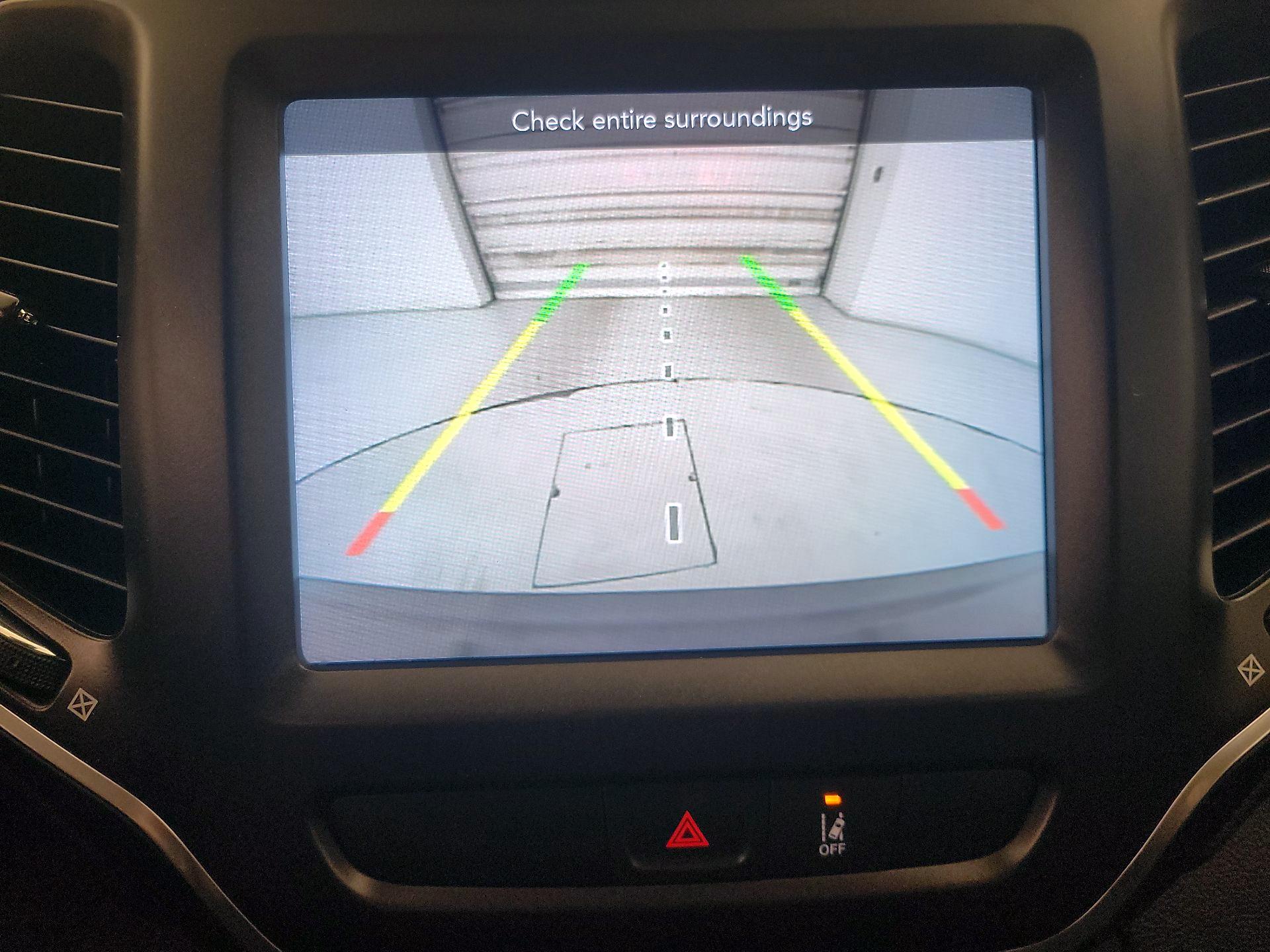 Thumbnail: 2022 Jeep Cherokee - 14