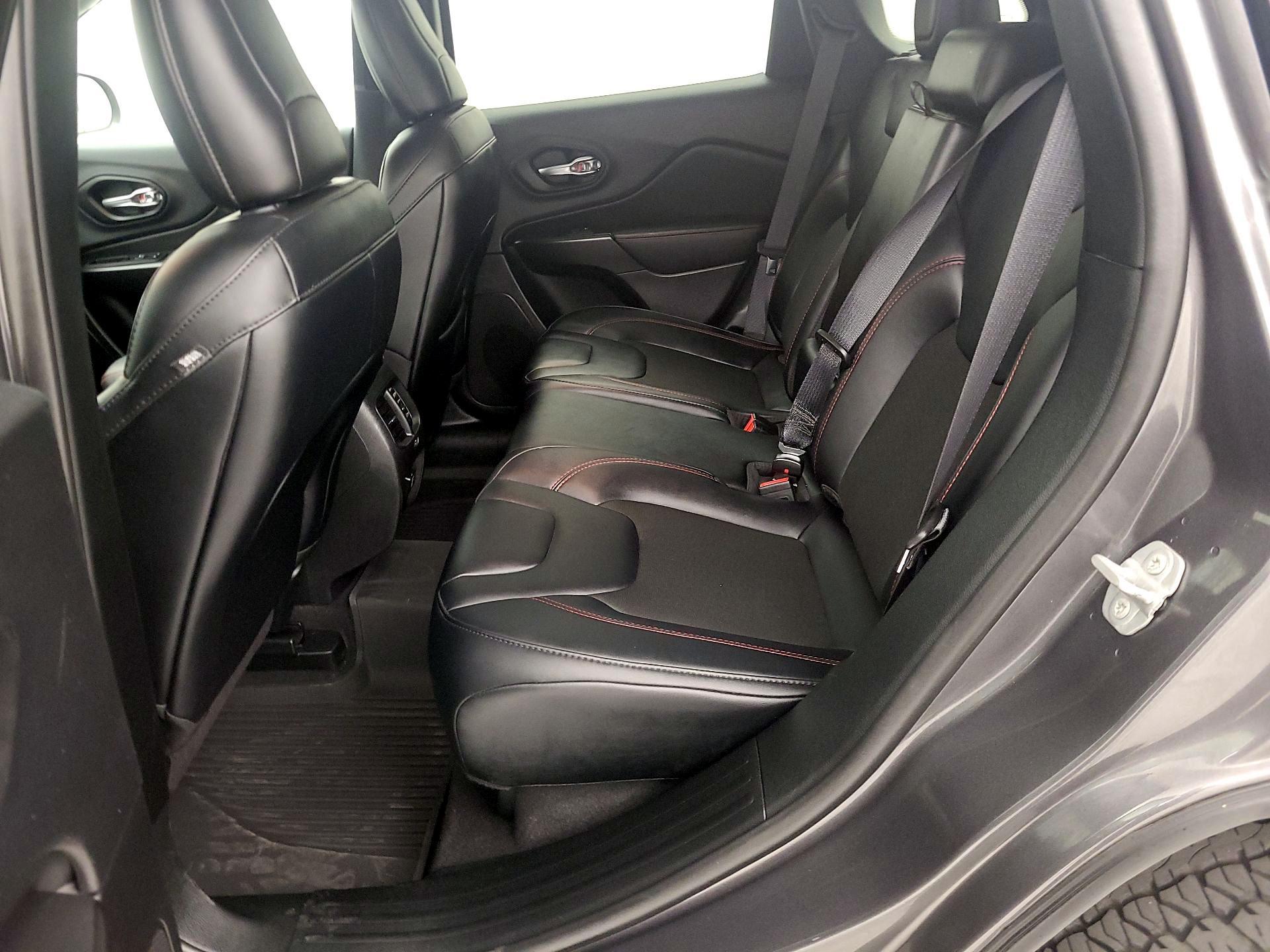 Thumbnail: 2022 Jeep Cherokee - 19