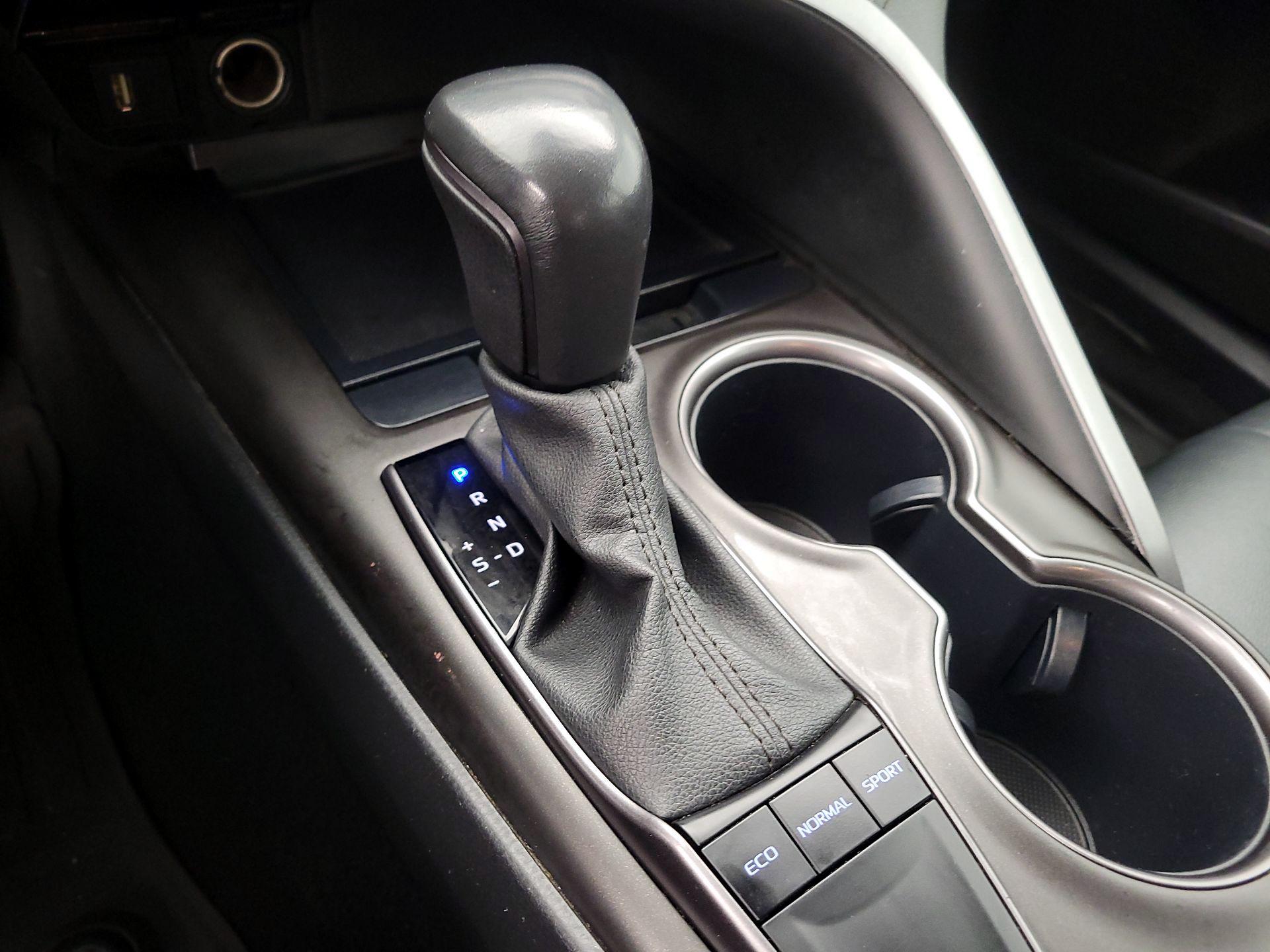 Thumbnail: 2023 Toyota Camry - 17