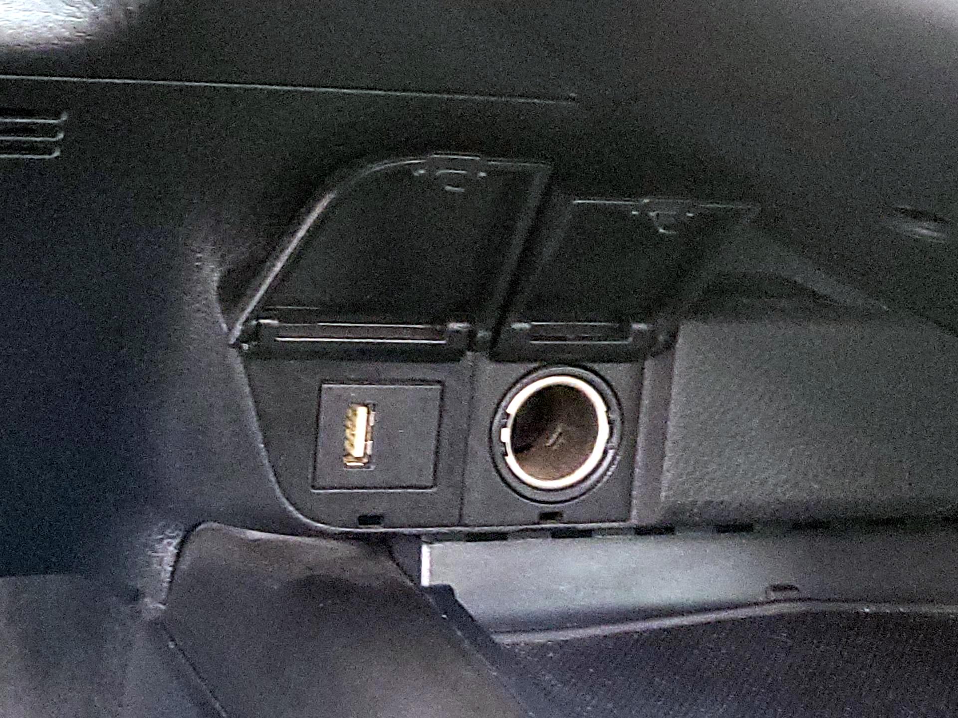 Thumbnail: 2023 Toyota Camry - 18