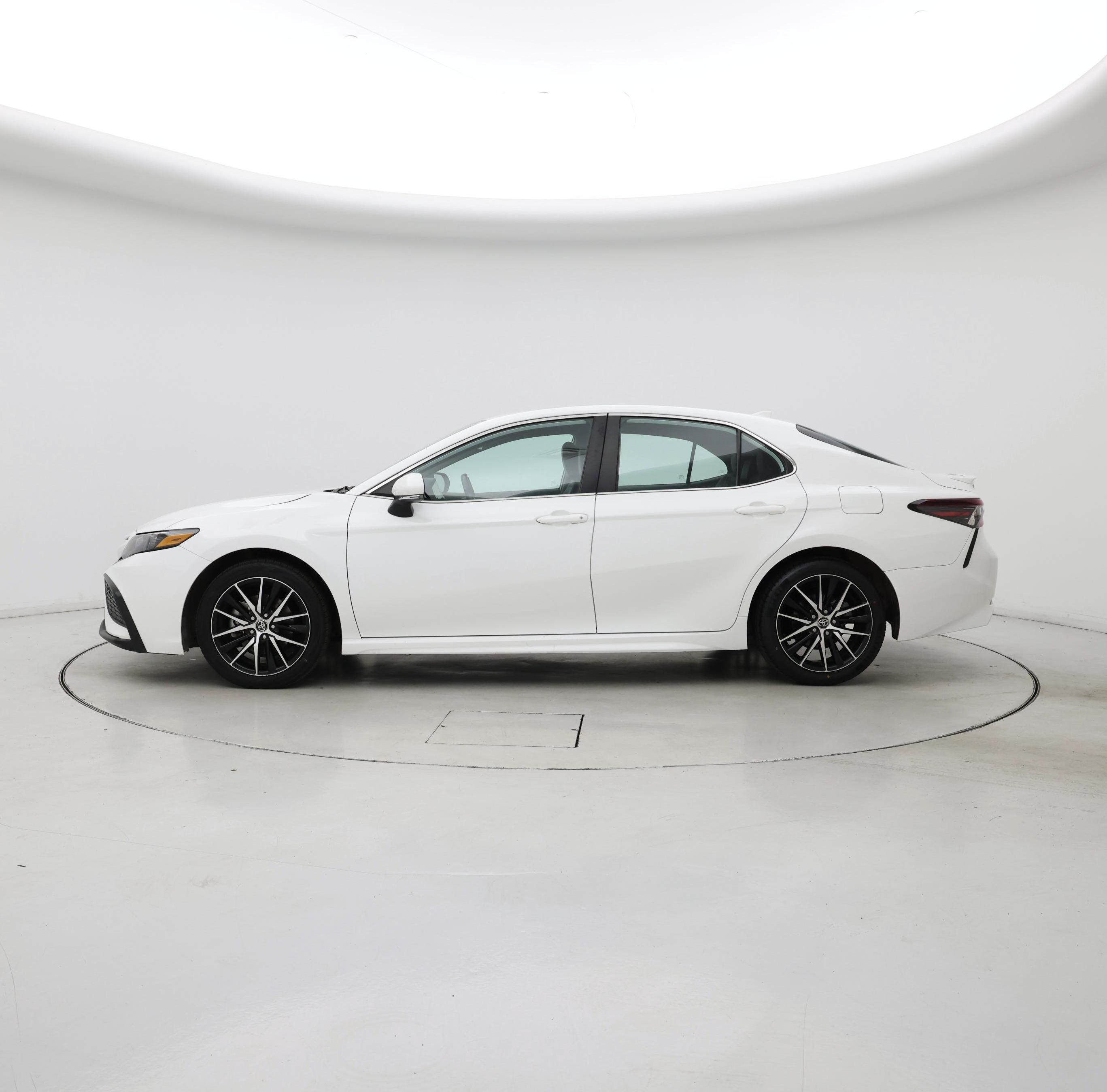 Thumbnail: 2023 Toyota Camry - 3