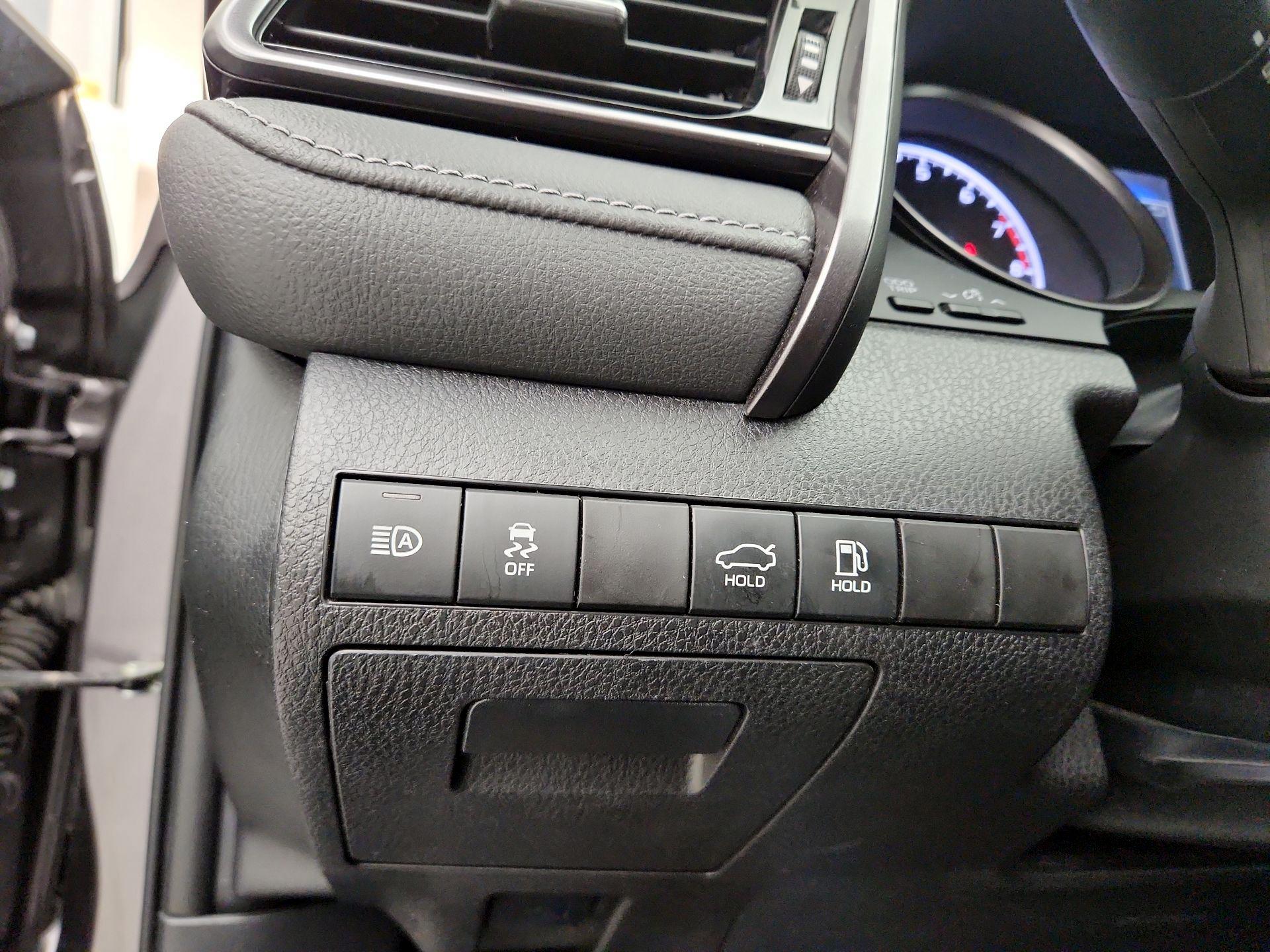 Thumbnail: 2023 Toyota Camry - 13