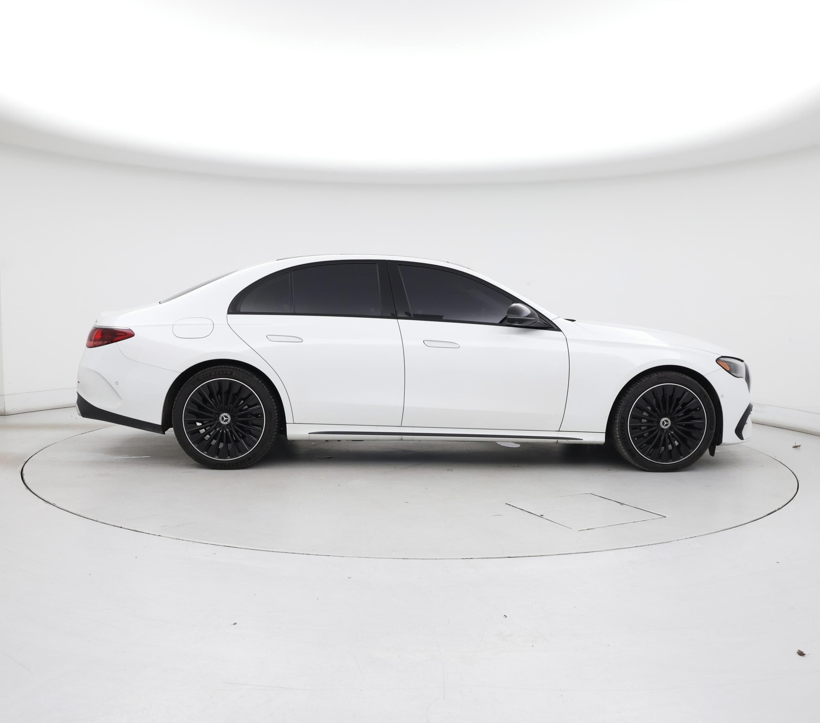 Thumbnail: 2024 Mercedes-Benz E-Class - 7