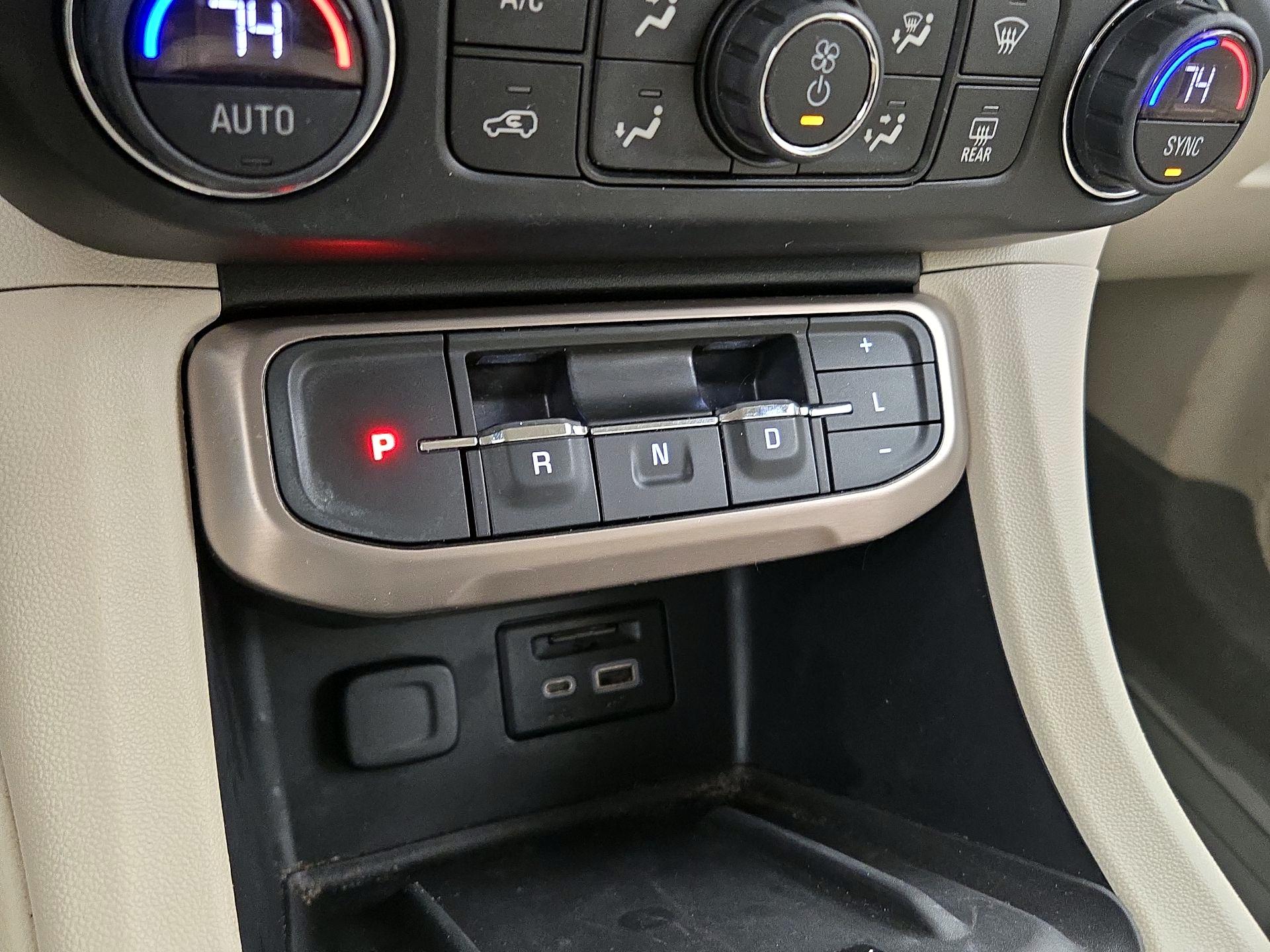 Thumbnail: 2020 GMC Acadia - 17