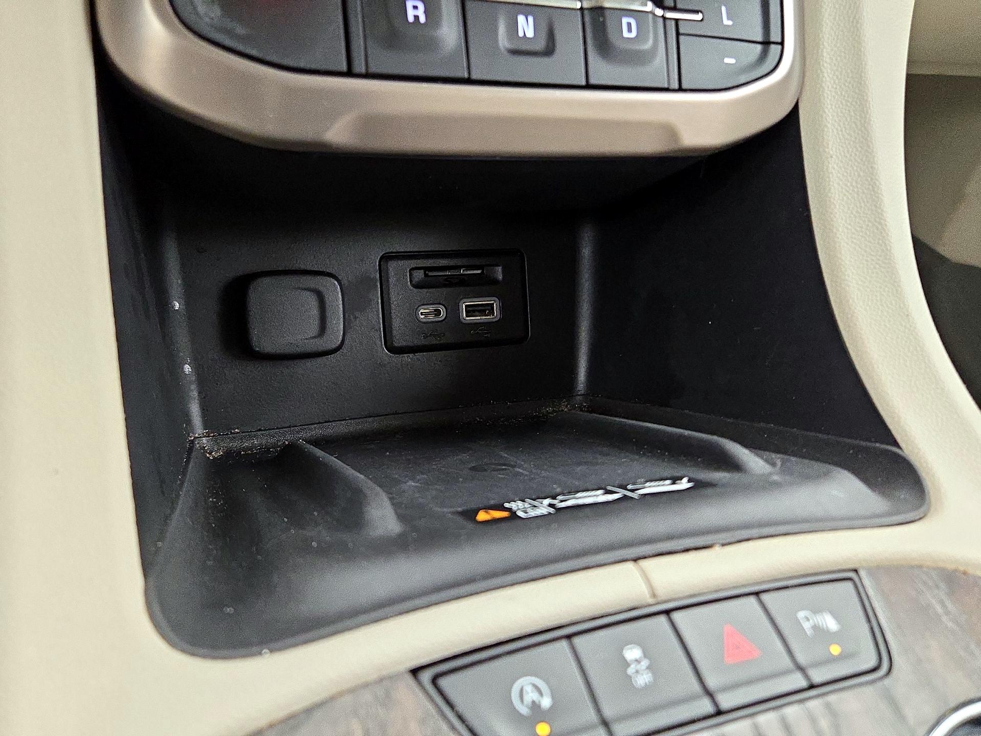 Thumbnail: 2020 GMC Acadia - 18