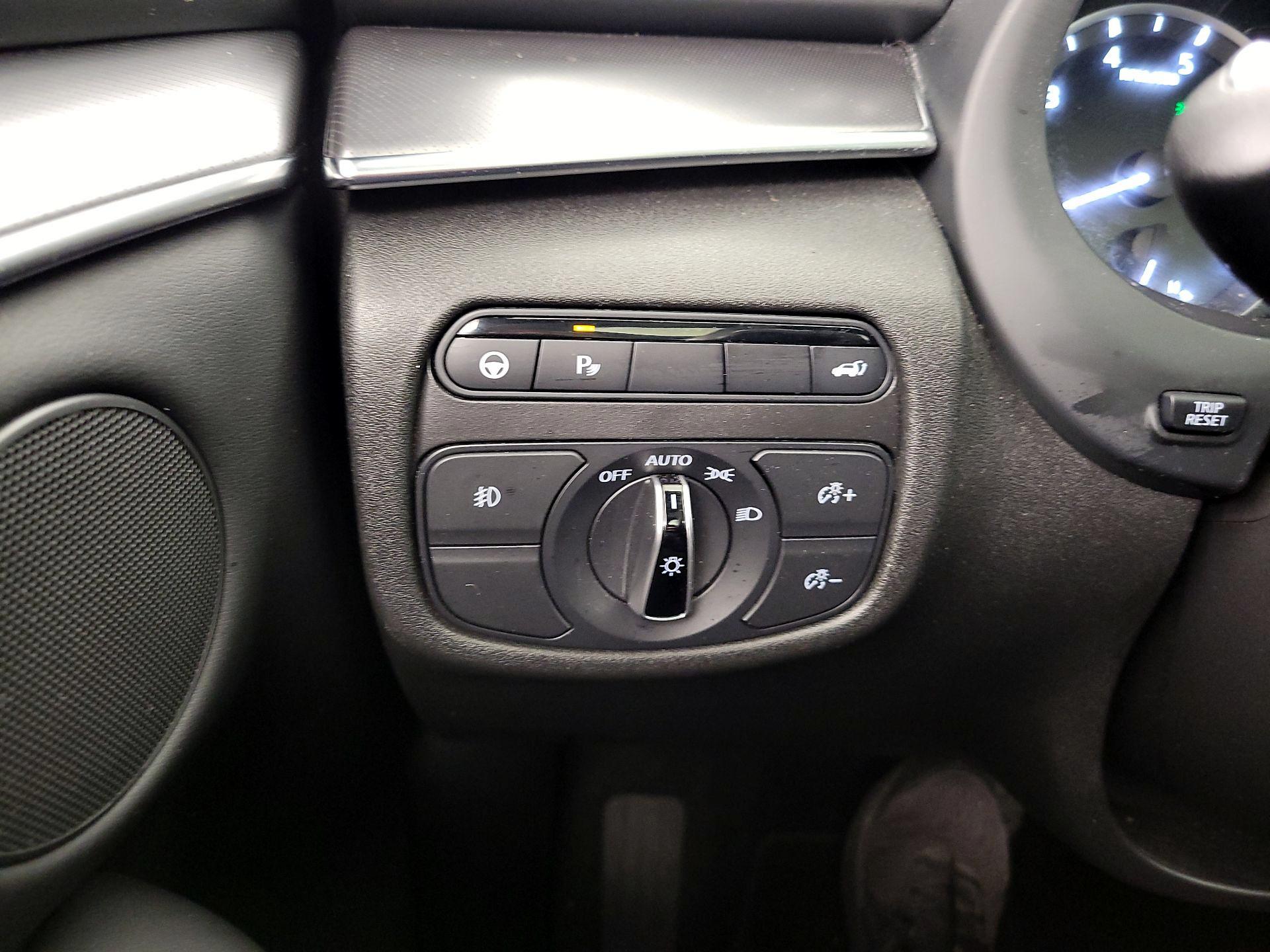 Thumbnail: 2023 INFINITI QX55 - 13