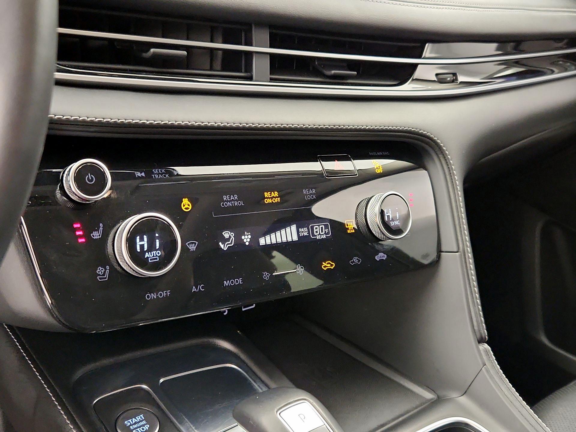 Thumbnail: 2022 INFINITI QX60 - 17