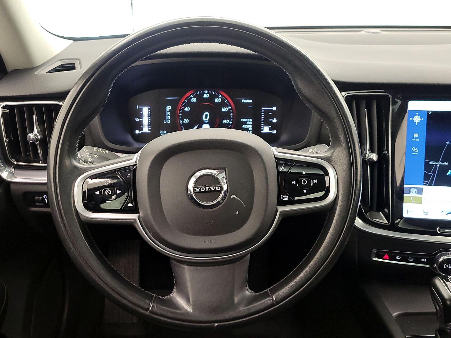 Thumbnail: 2019 Volvo S60 - 10