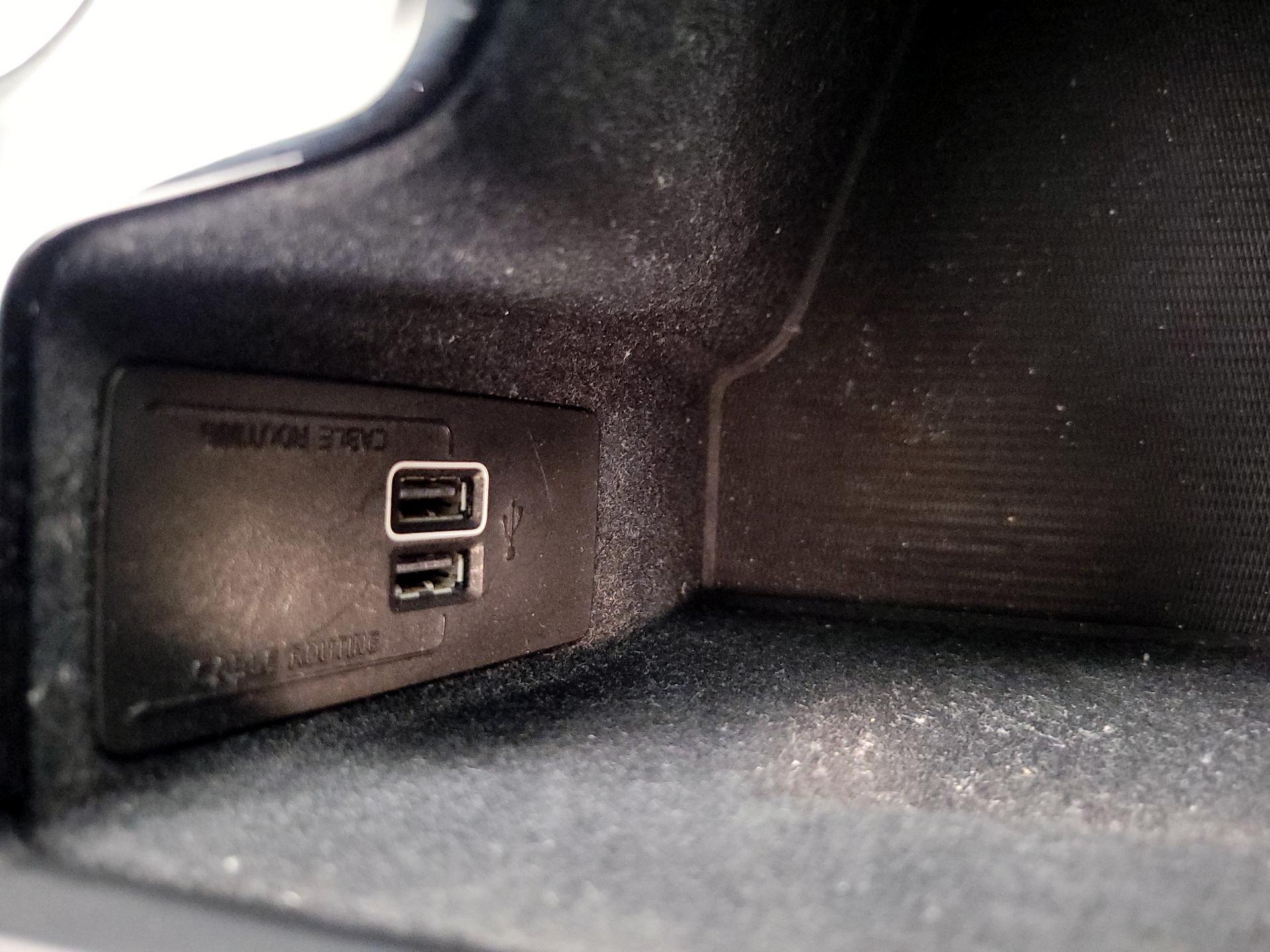 Thumbnail: 2019 Volvo S60 - 19