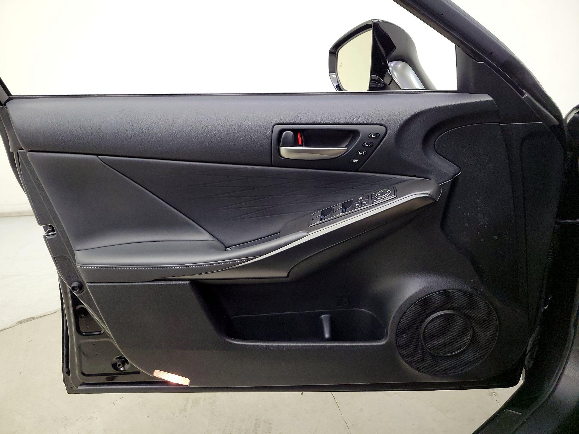 Thumbnail: 2023 Lexus IS - 12