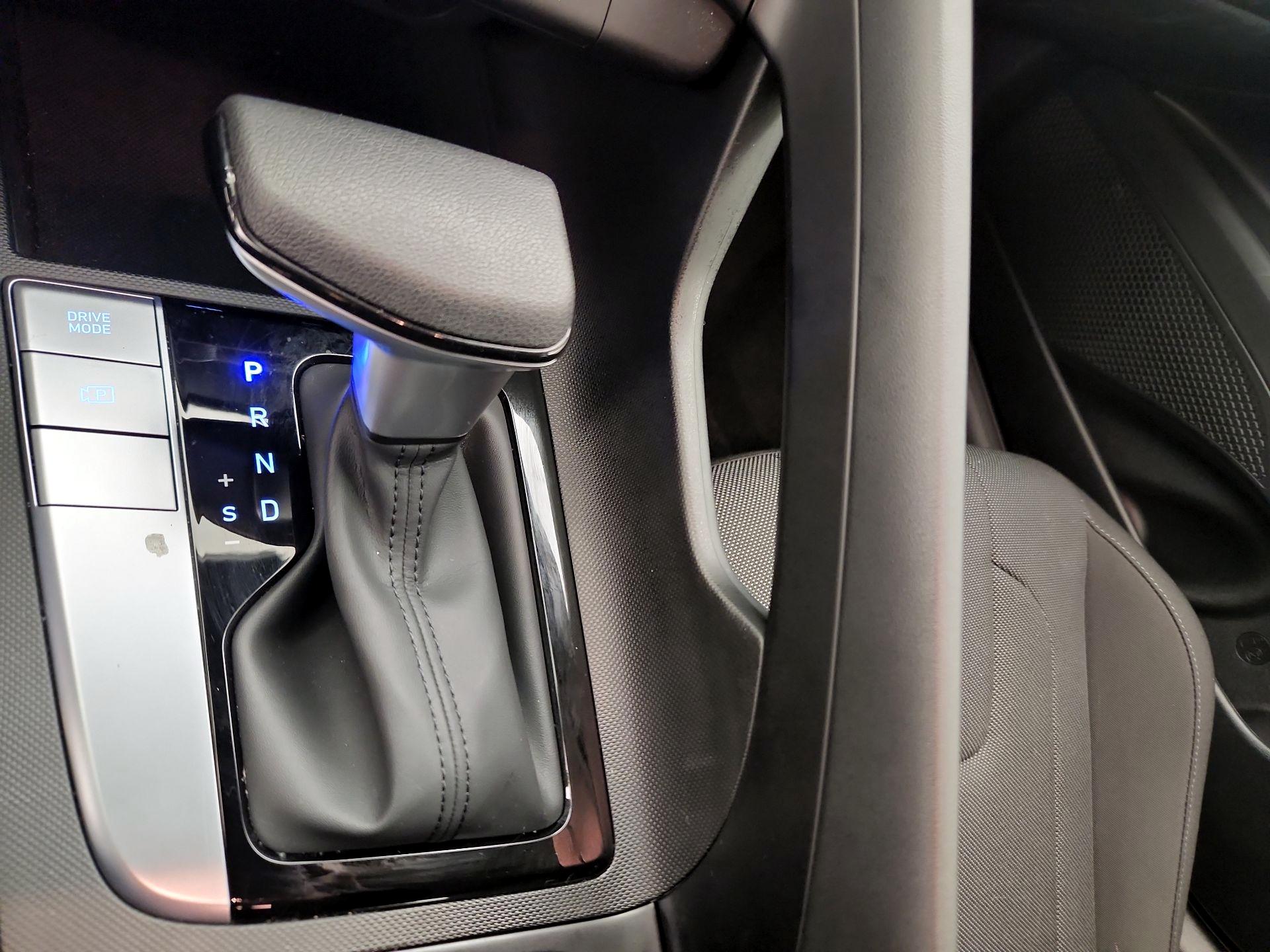 Thumbnail: 2024 Hyundai Elantra - 17