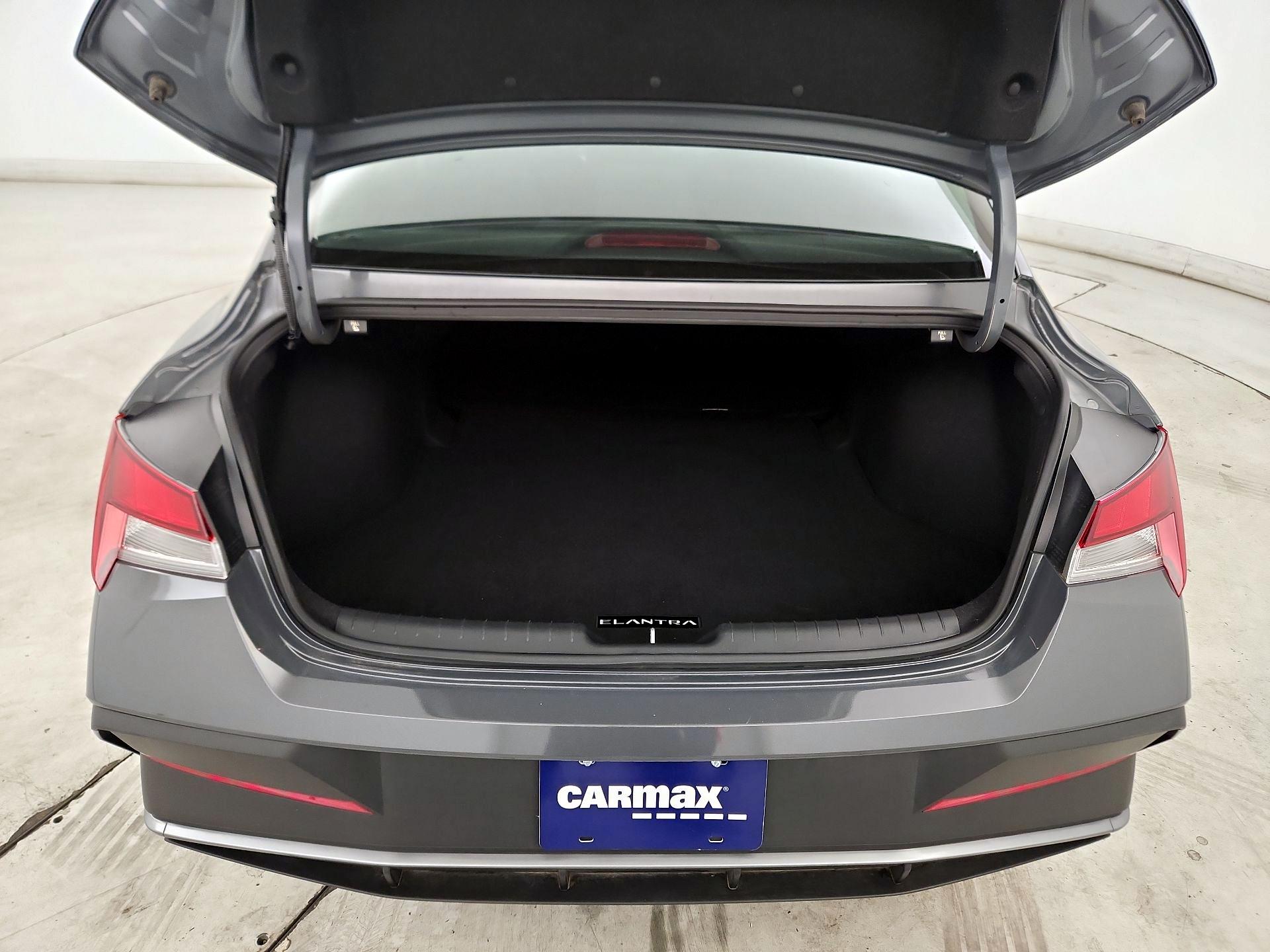 Thumbnail: 2024 Hyundai Elantra - 20