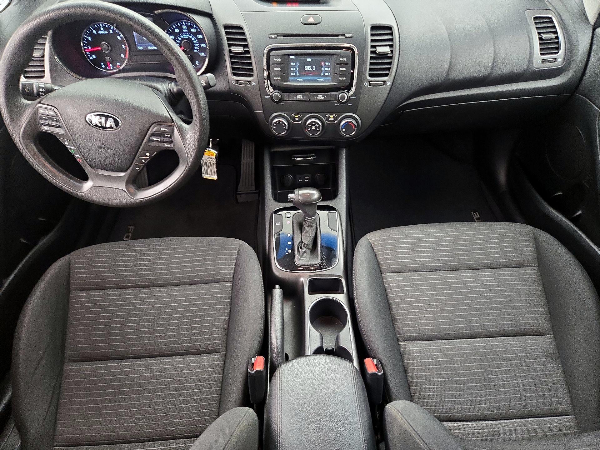 Thumbnail: 2017 Kia Forte - 9