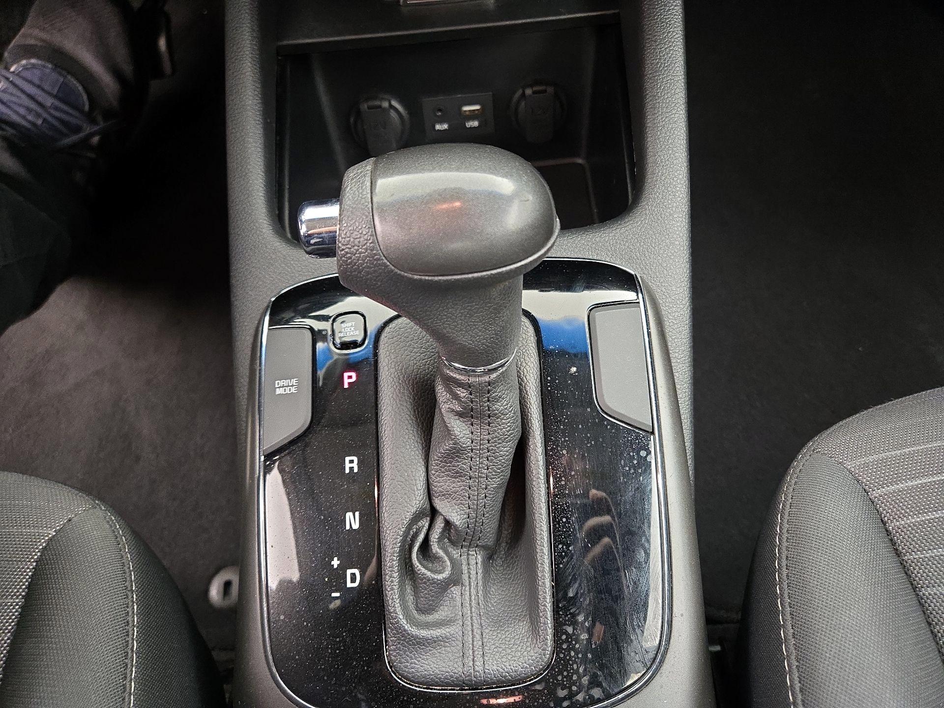 Thumbnail: 2017 Kia Forte - 17