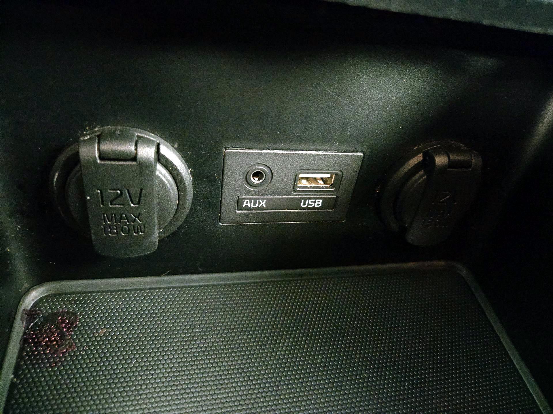 Thumbnail: 2017 Kia Forte - 18