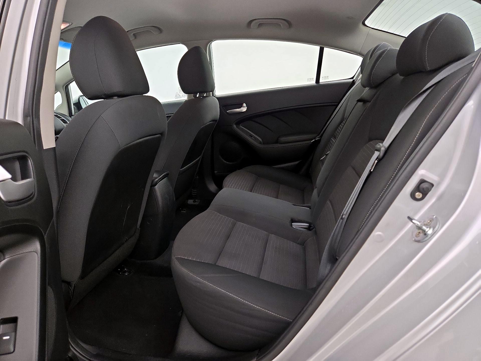 Thumbnail: 2017 Kia Forte - 19