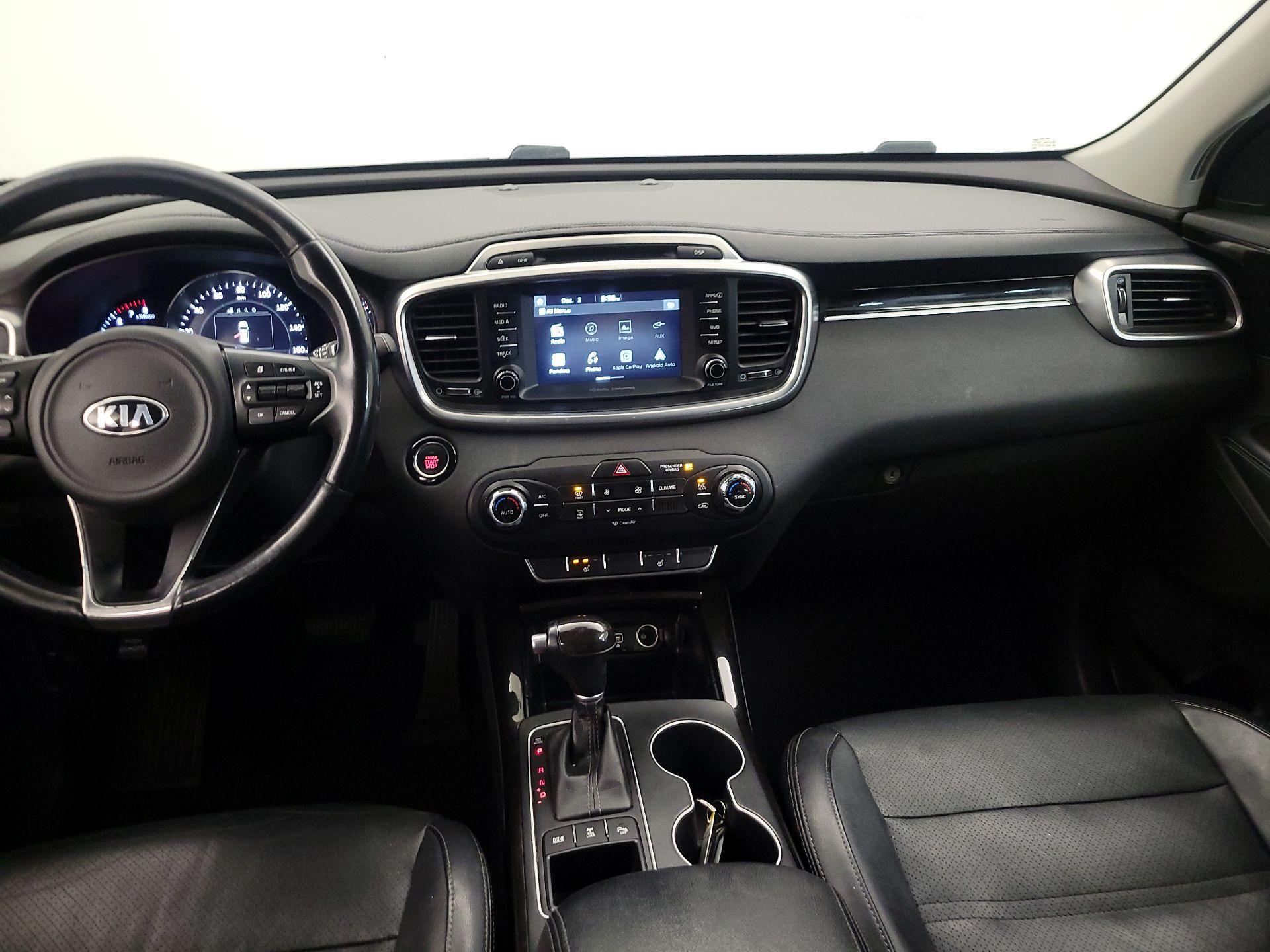 Thumbnail: 2017 Kia Sorento - 9