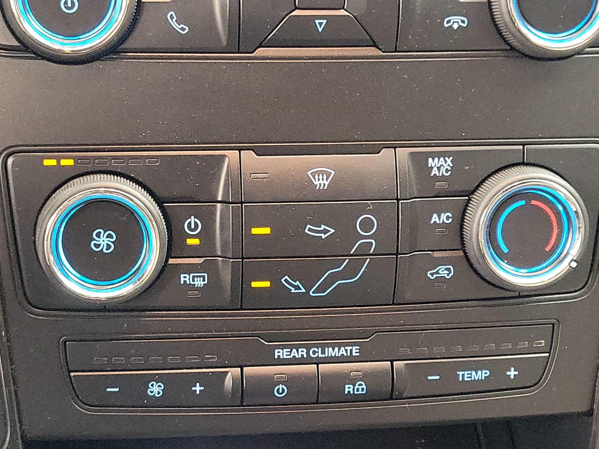 Thumbnail: 2019 Ford Explorer - 16