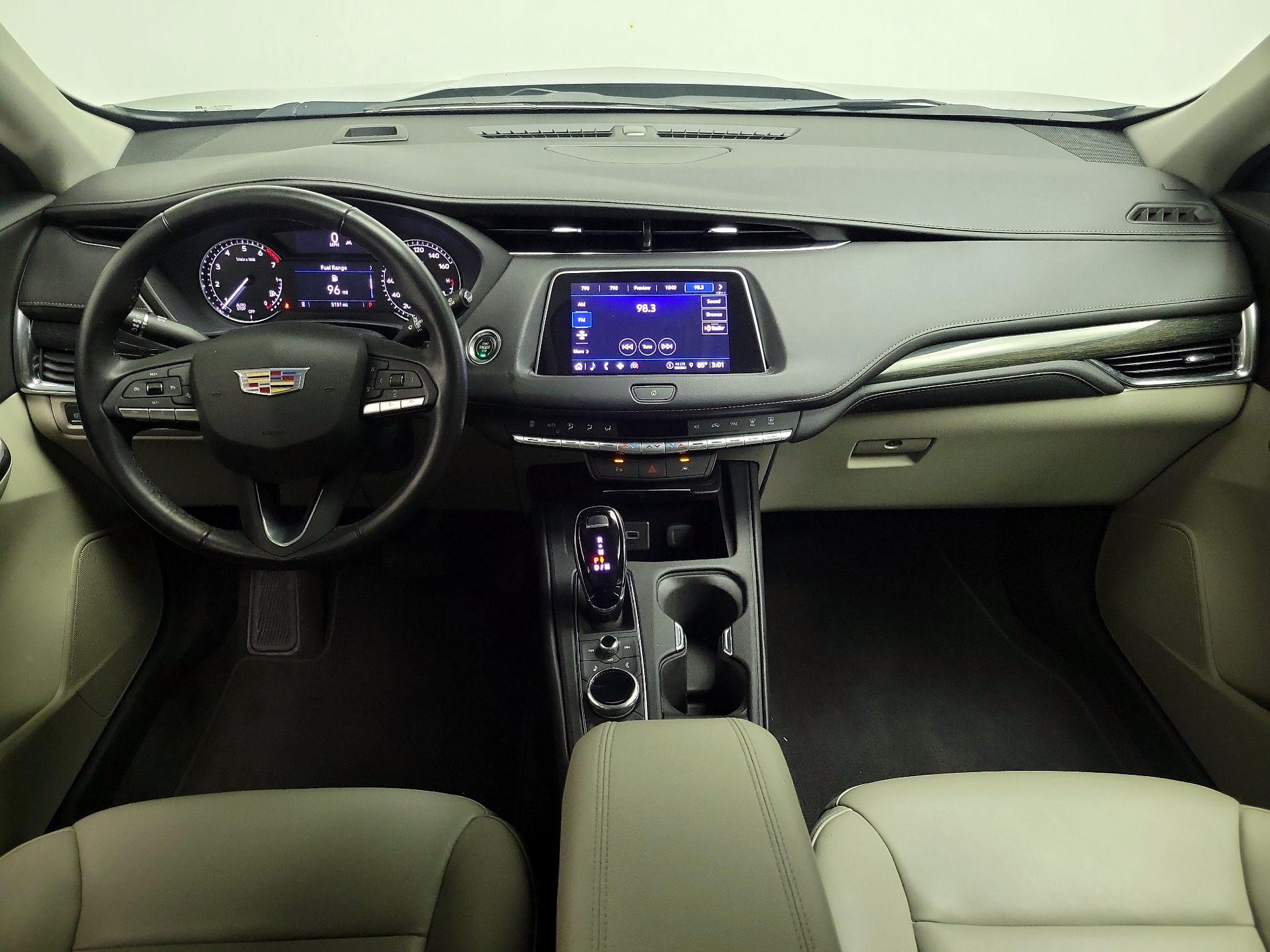 Thumbnail: 2023 Cadillac XT4 - 9