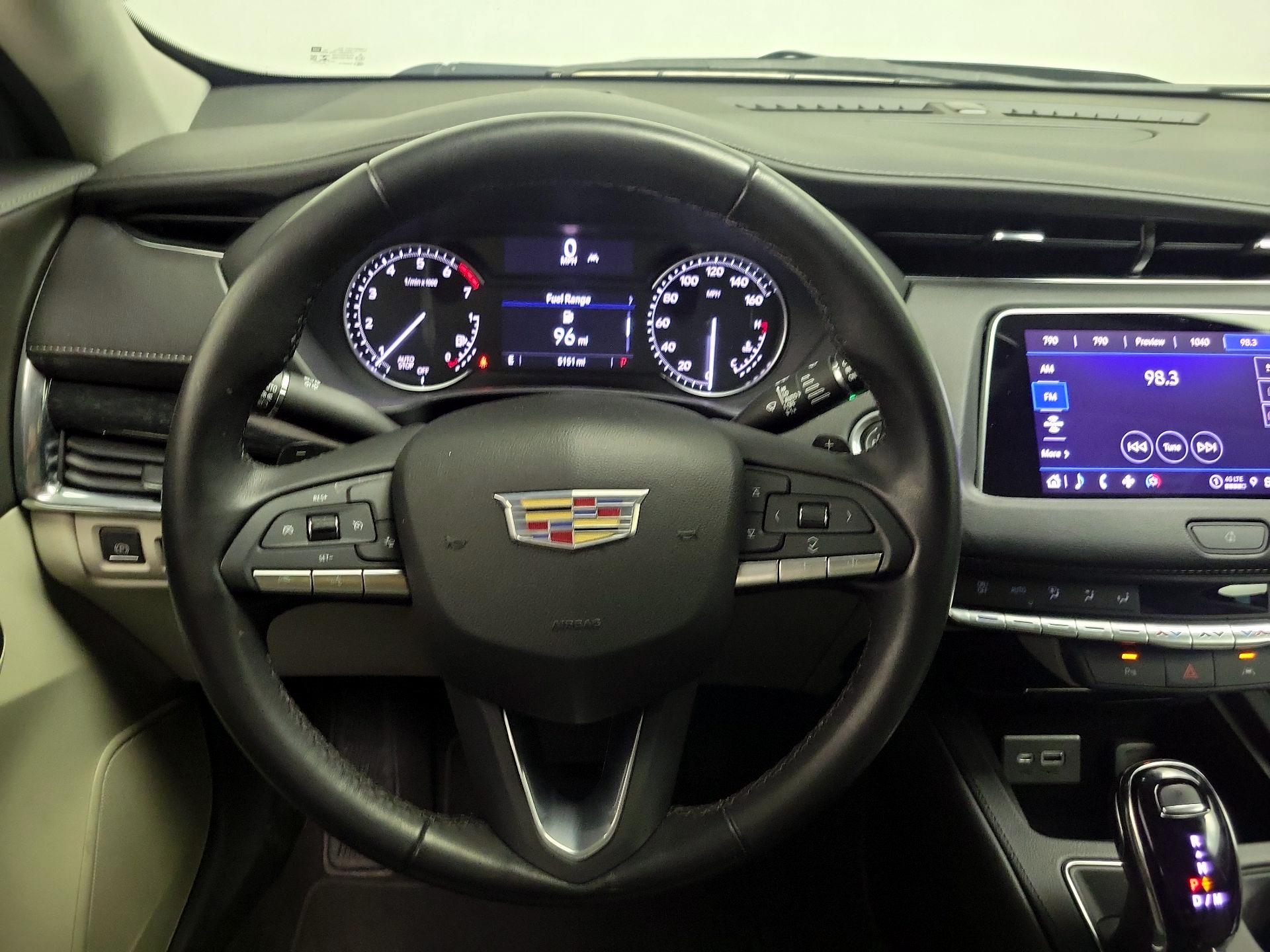 Thumbnail: 2023 Cadillac XT4 - 10