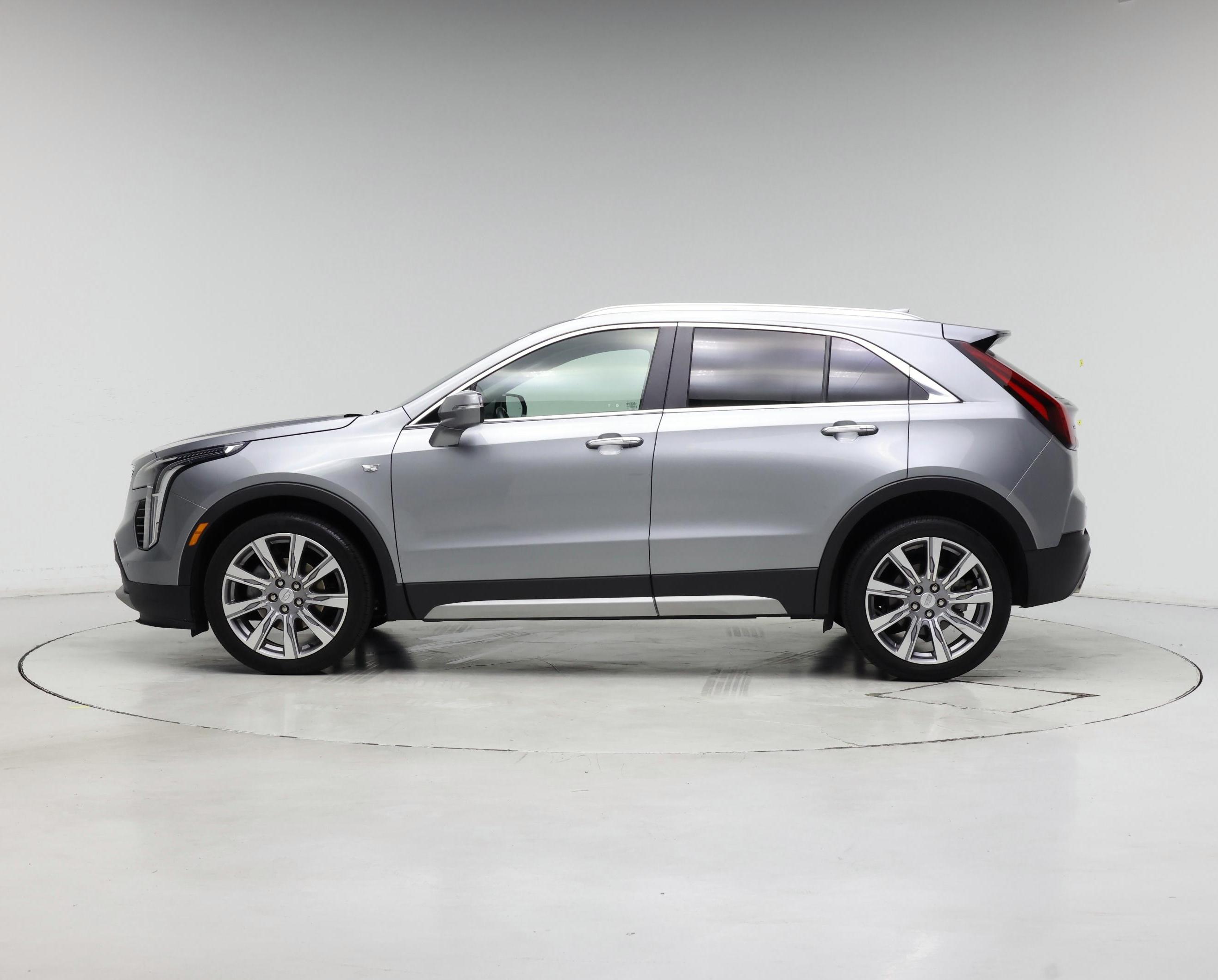 Thumbnail: 2023 Cadillac XT4 - 3
