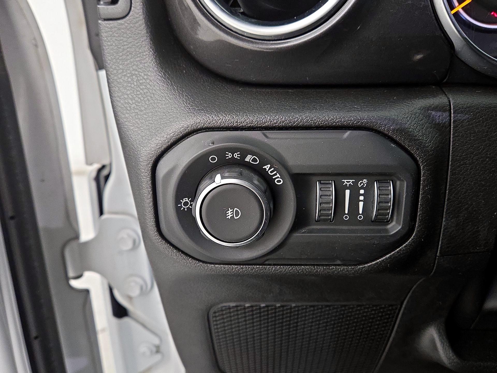 Thumbnail: 2022 Jeep Wrangler - 13