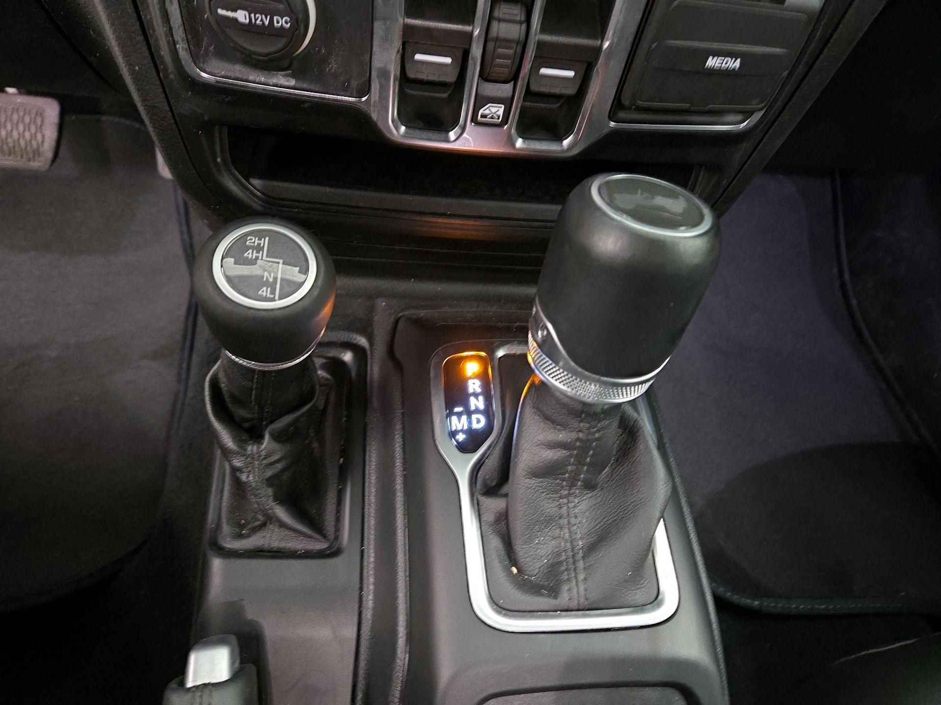 Thumbnail: 2022 Jeep Wrangler - 17