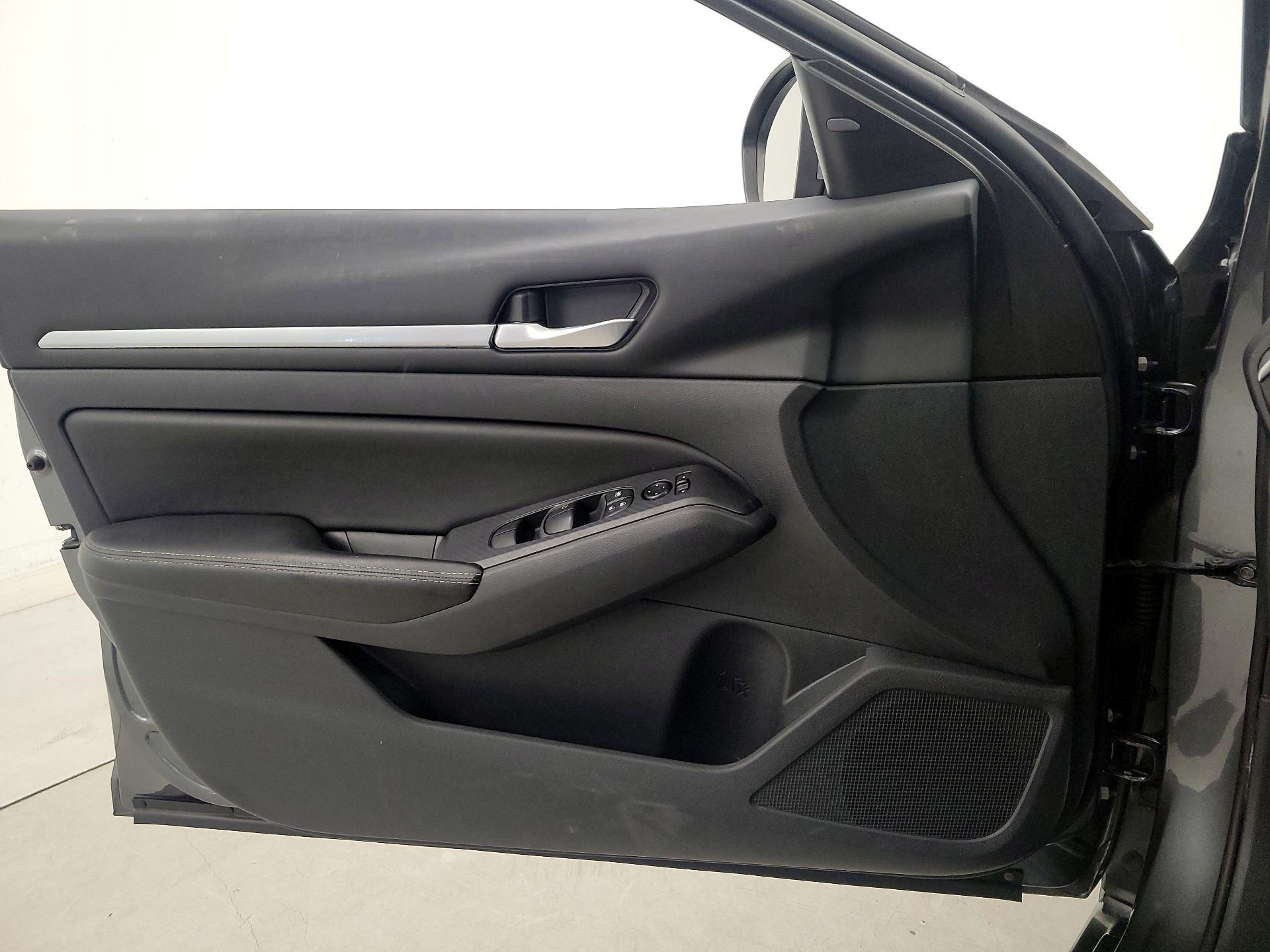 Thumbnail: 2022 Nissan Altima - 12