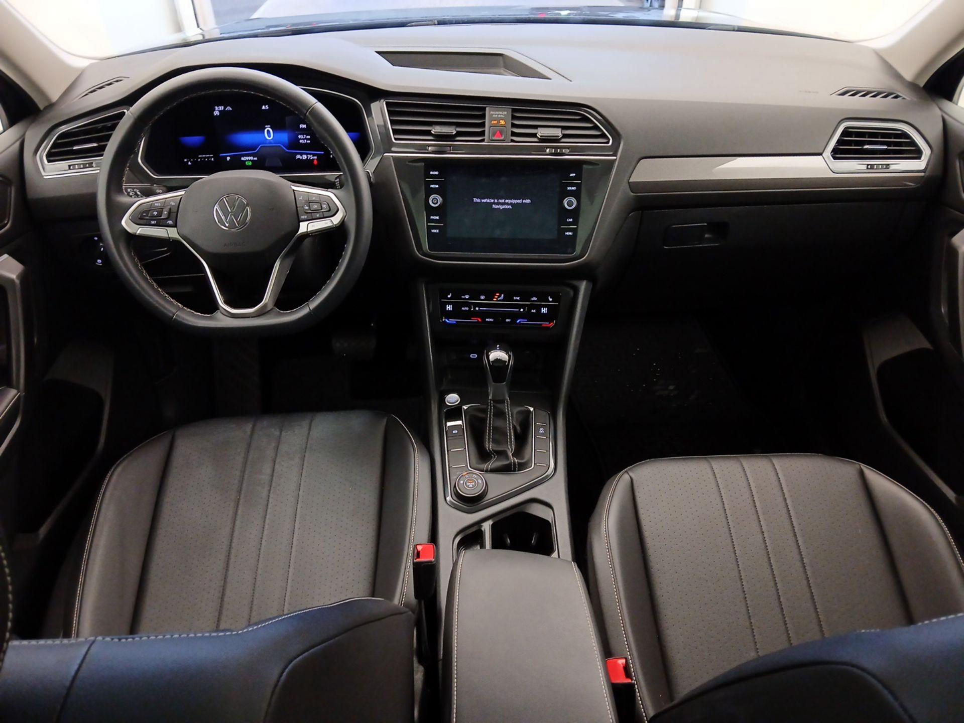 Thumbnail: 2022 Volkswagen Tiguan - 9