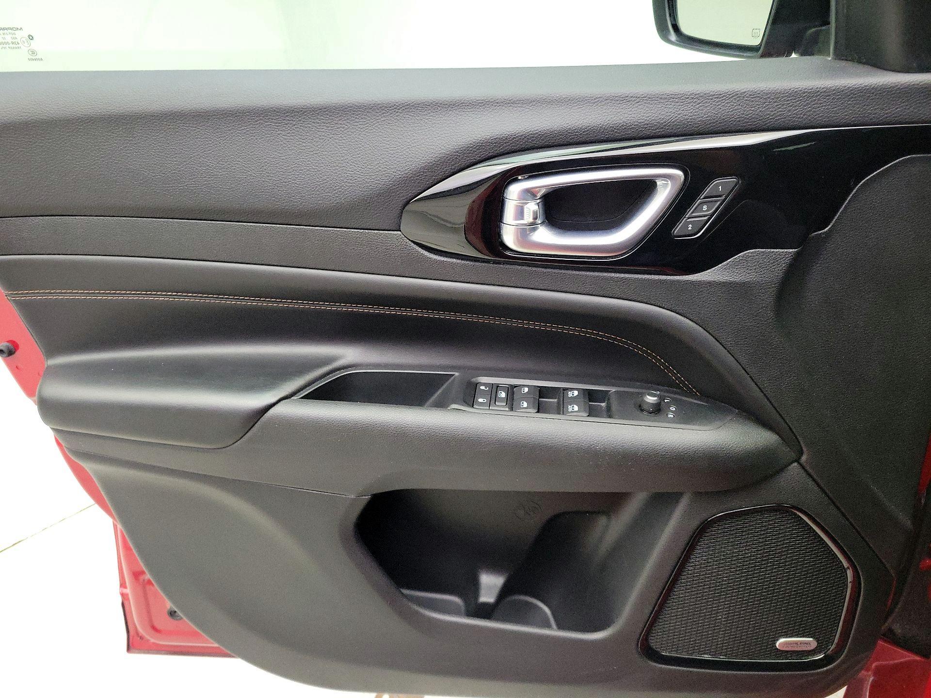 Thumbnail: 2022 Jeep Compass - 12